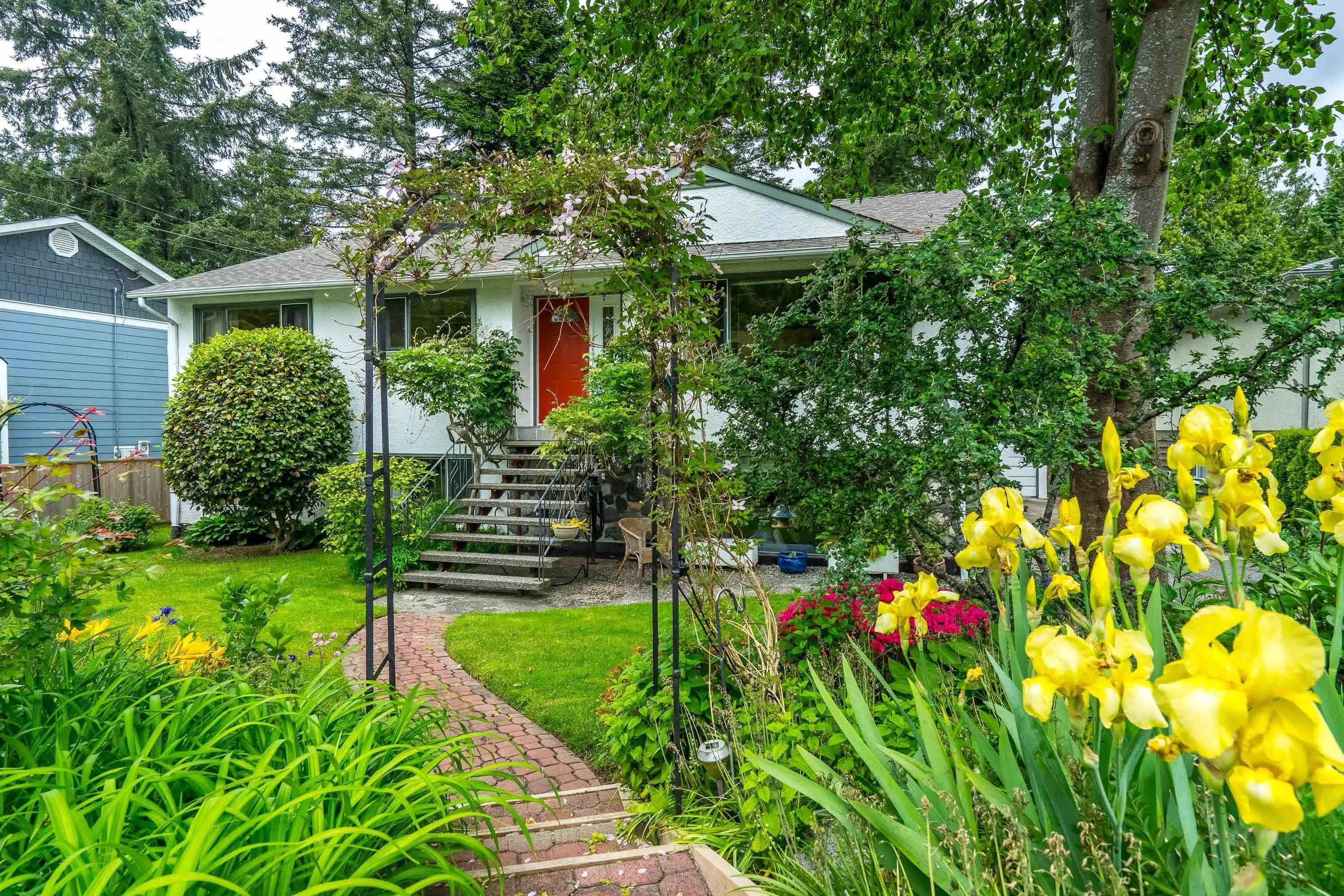 Surrey, BC V3R 4T3,15135 Raven PL