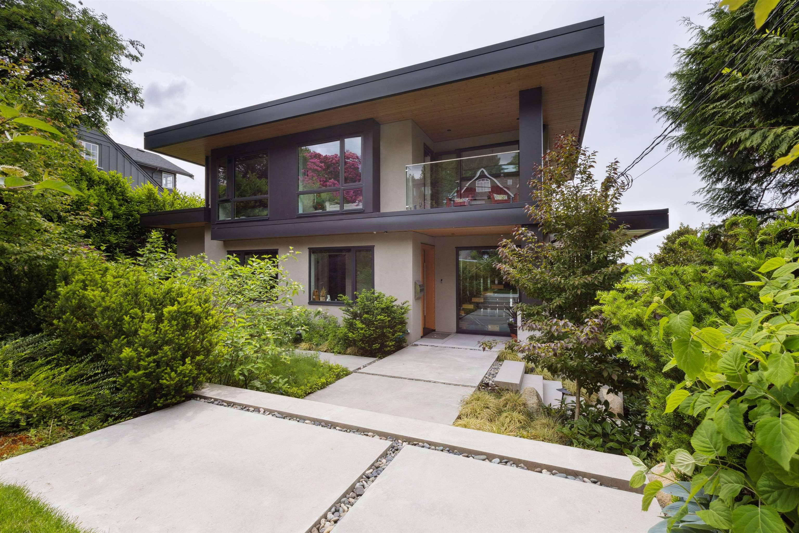 West Vancouver, BC V7V 2J4,2678 Mathers AVE