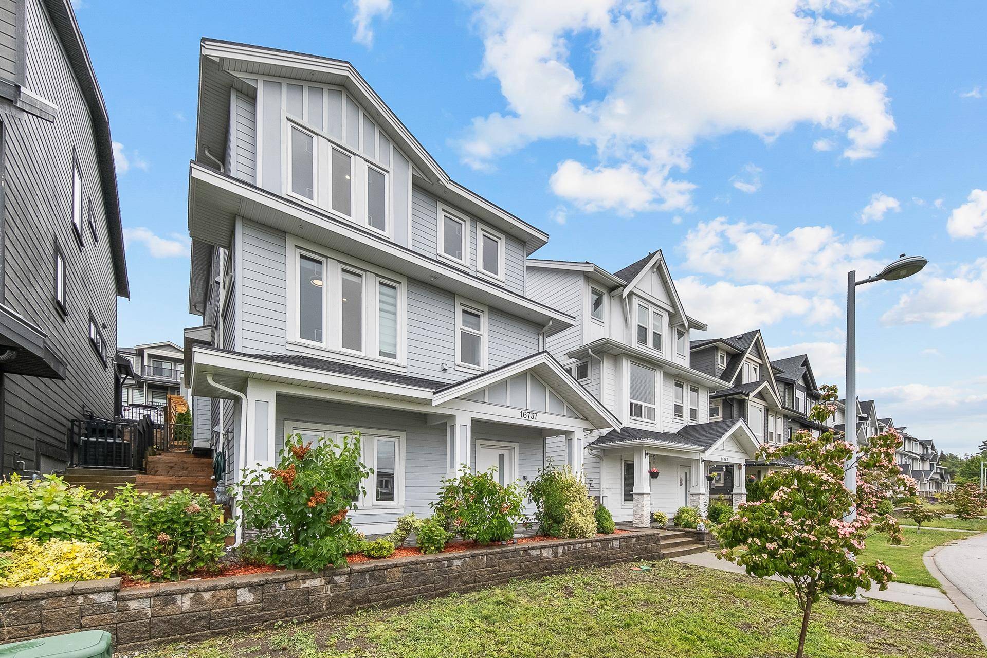 Surrey, BC V3Z 0T3,16737 16 AVE