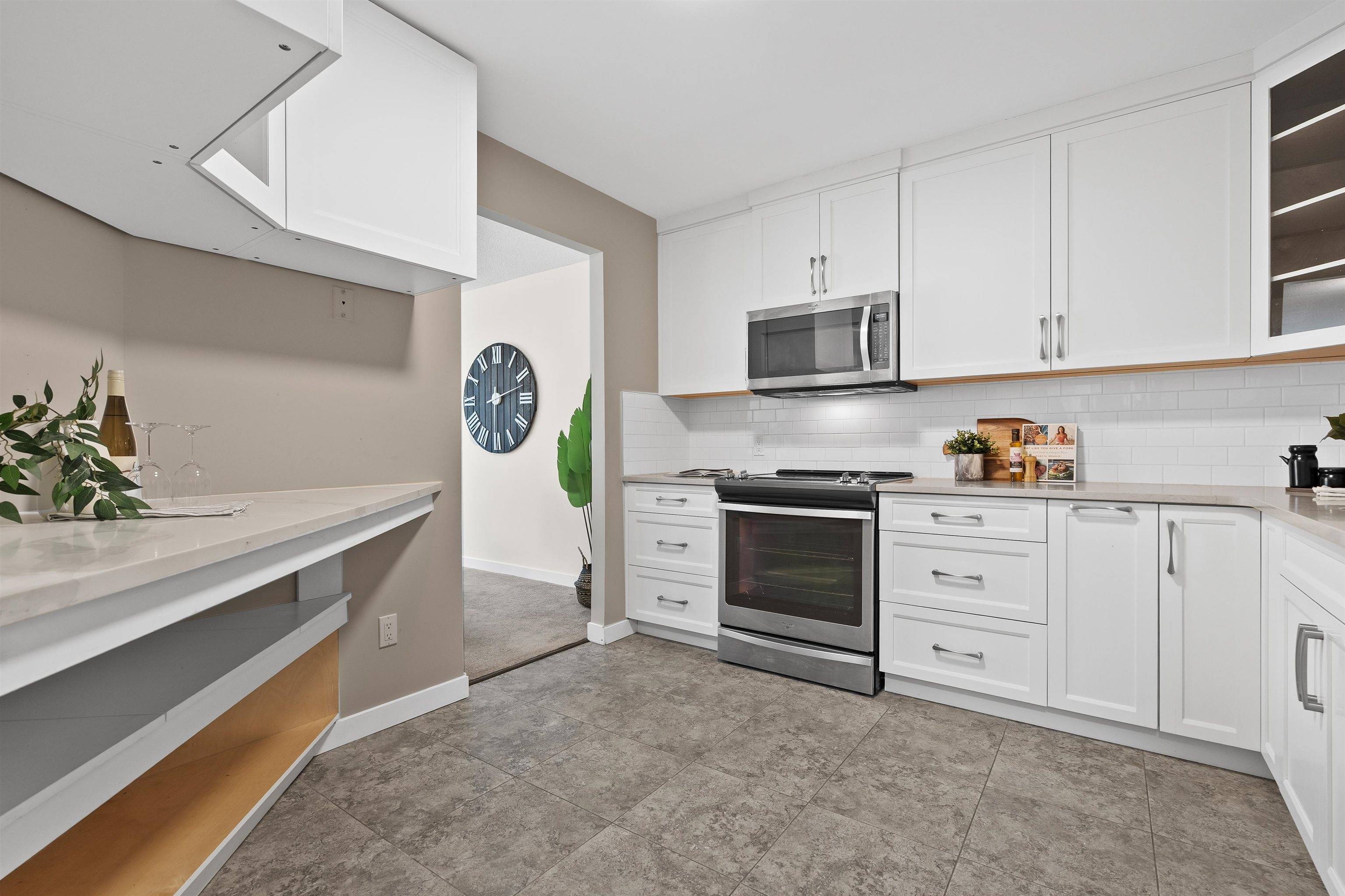 Vancouver, BC V5Z 4G3,518 Moberly RD #408