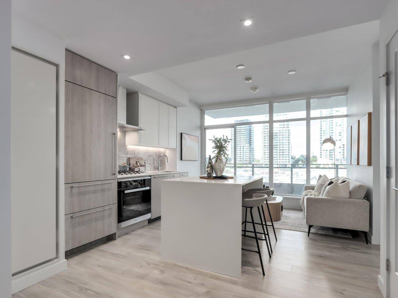 Burnaby, BC V5C 0L9,2288 Alpha AVE #404