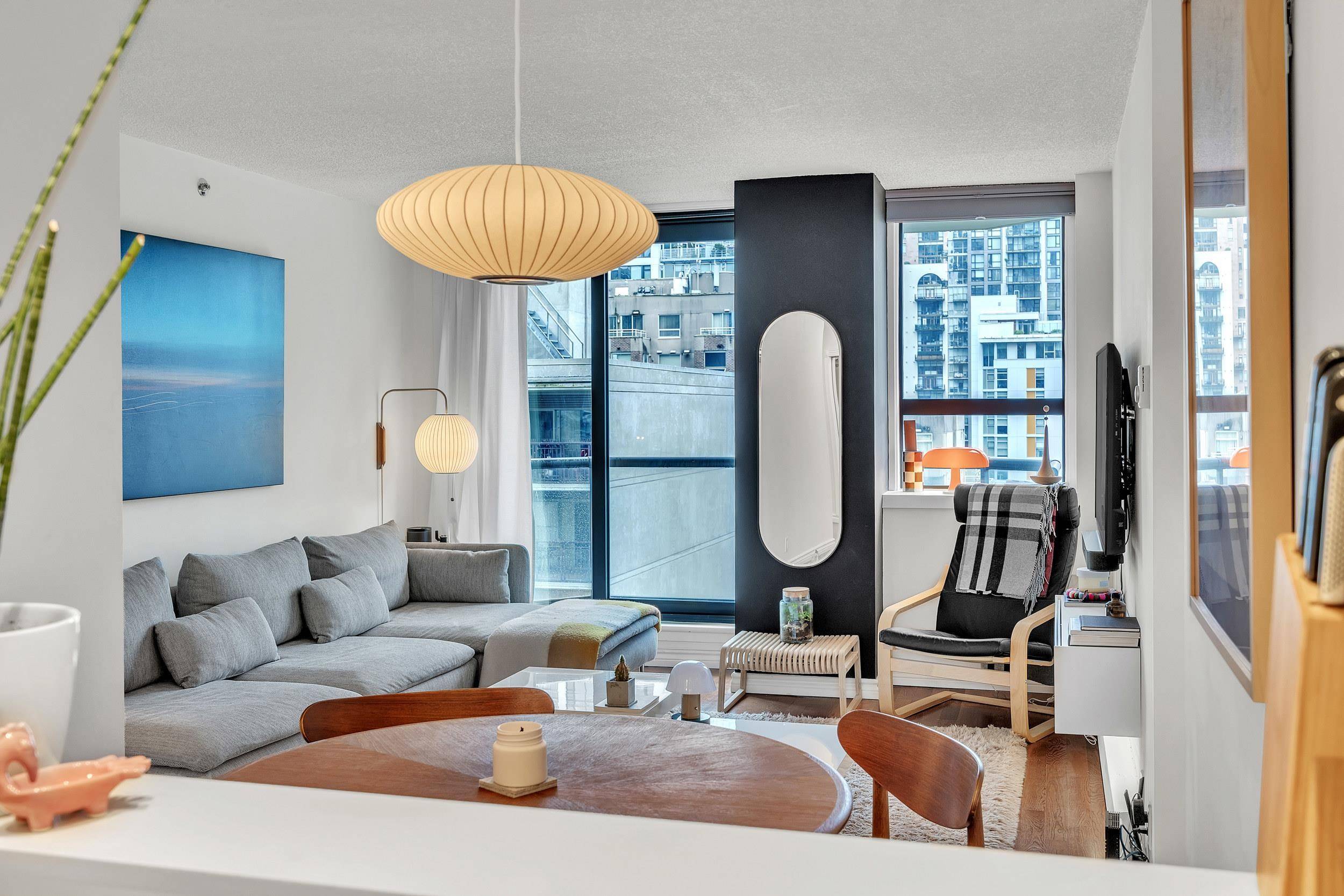 Vancouver, BC V6Z 2N7,789 Drake ST #607