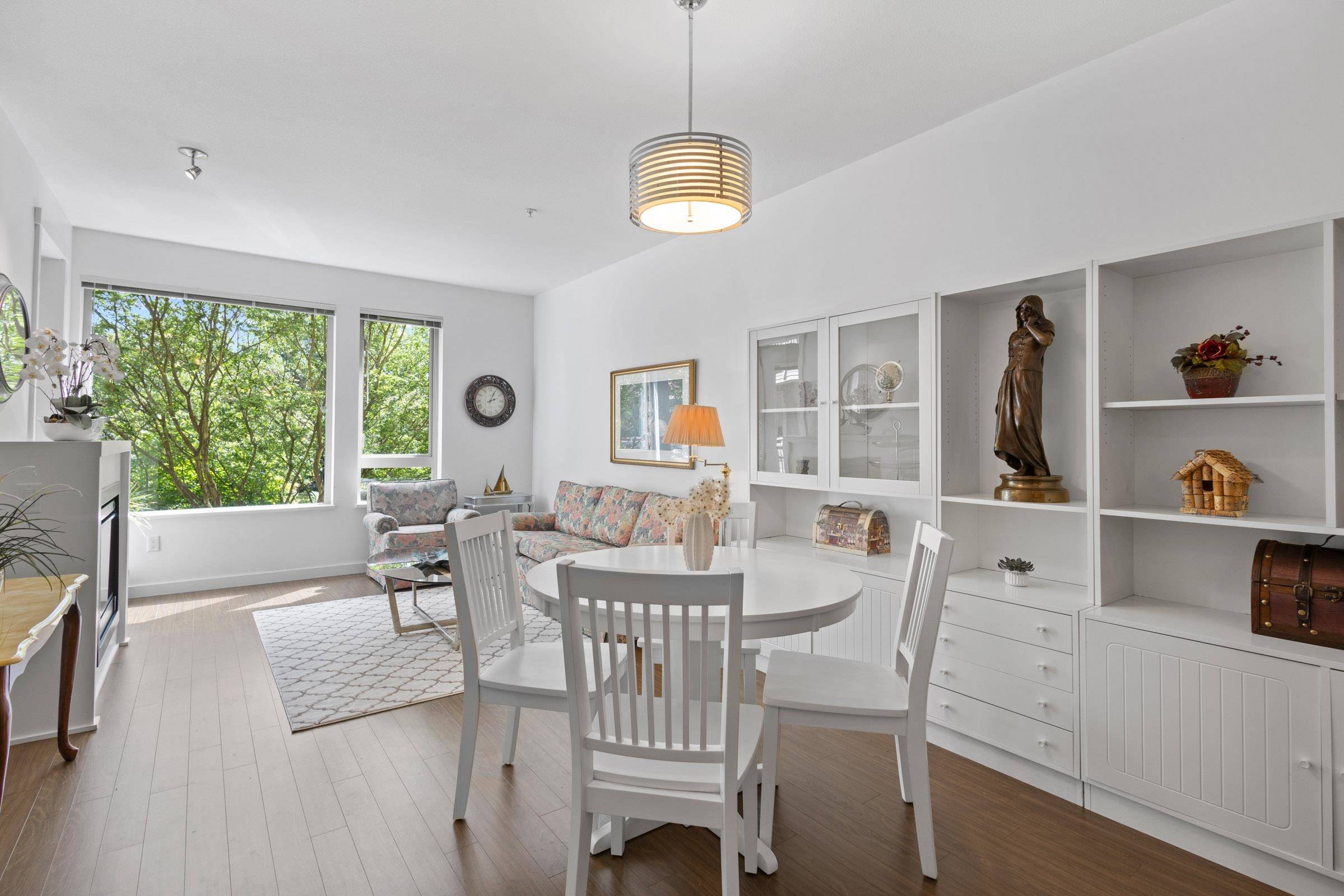 North Vancouver, BC V7M 0B4,119 W 22nd ST #227