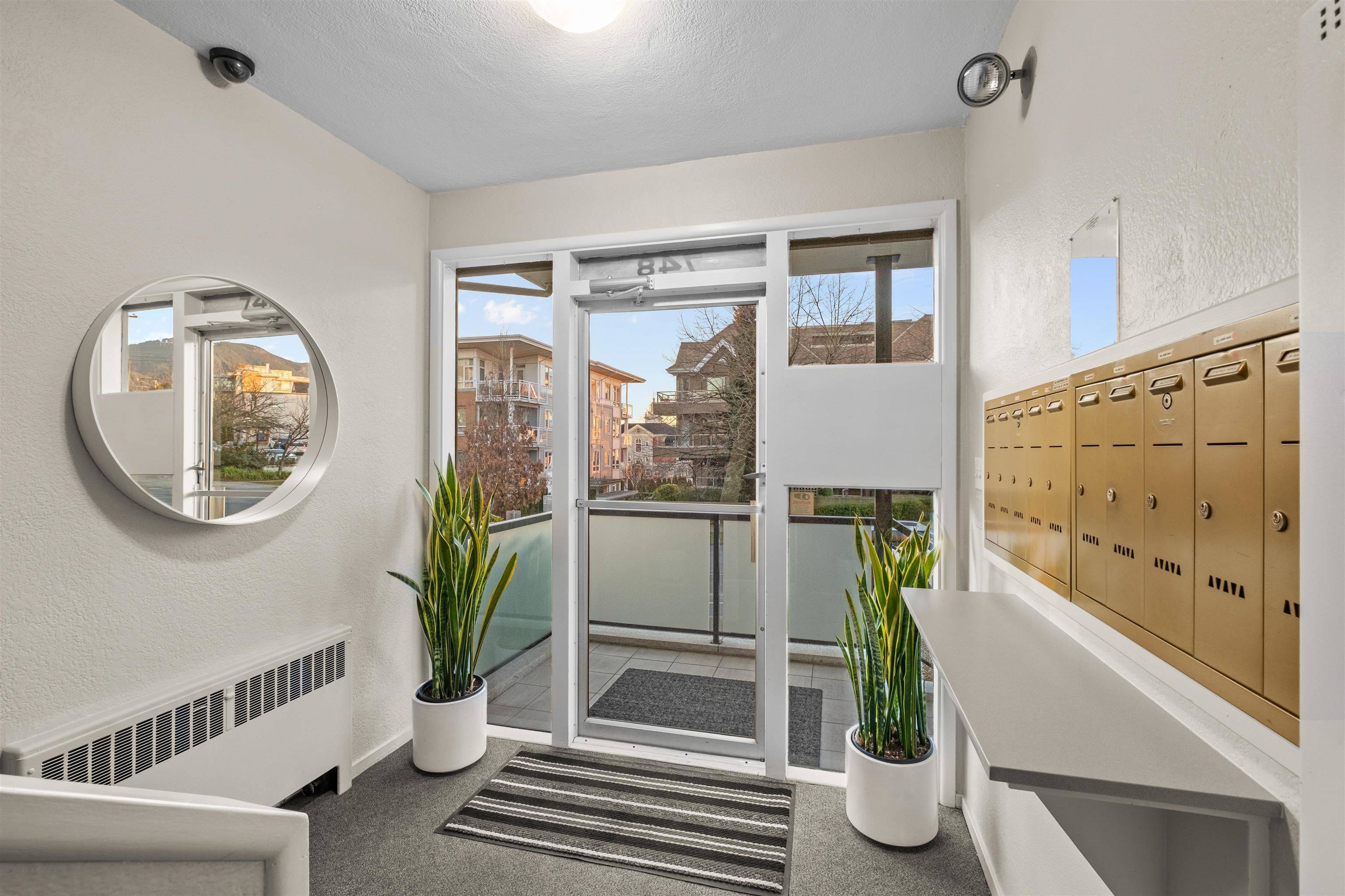 North Vancouver, BC V7M 2M6,748 Chesterfield AVE