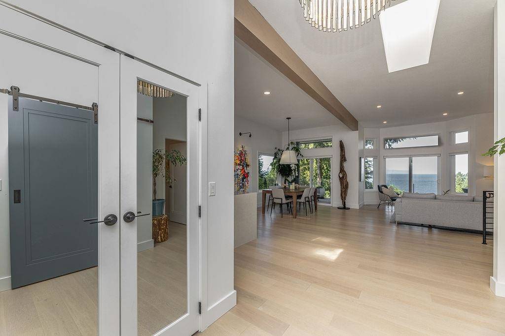 Gibsons, BC V0N 1V5,1599 Grandview RD