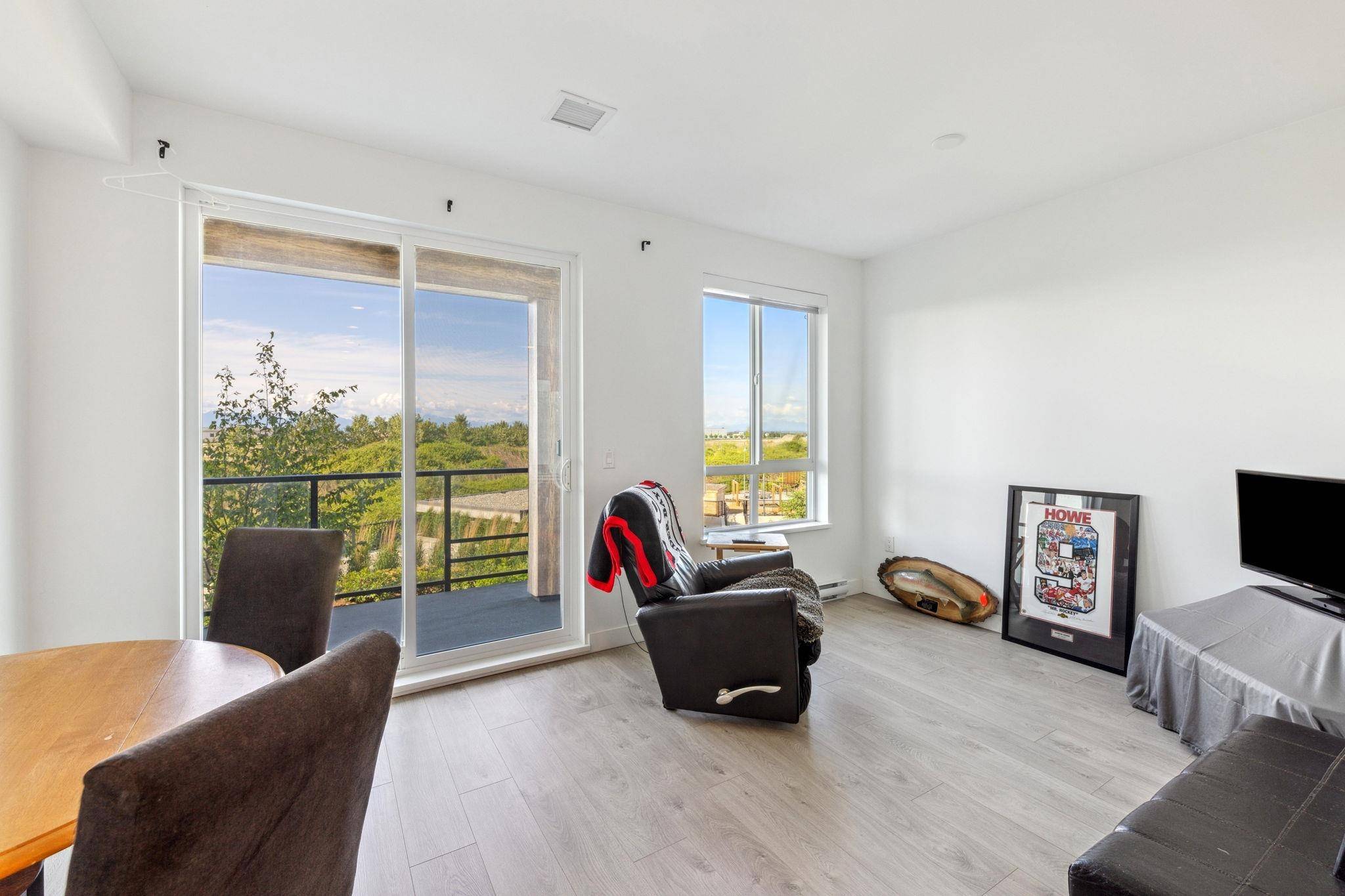 Tsawwassen, BC V4M 0G4,2499 Rabbit DR #203