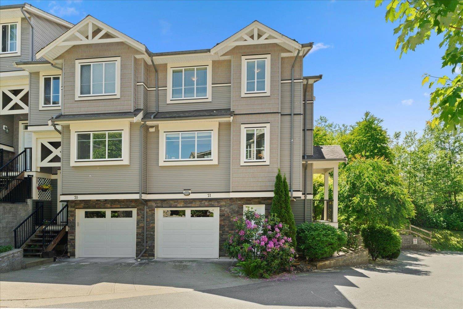 Maple Ridge, BC V2X 9B1,11252 Cottonwood DR #71