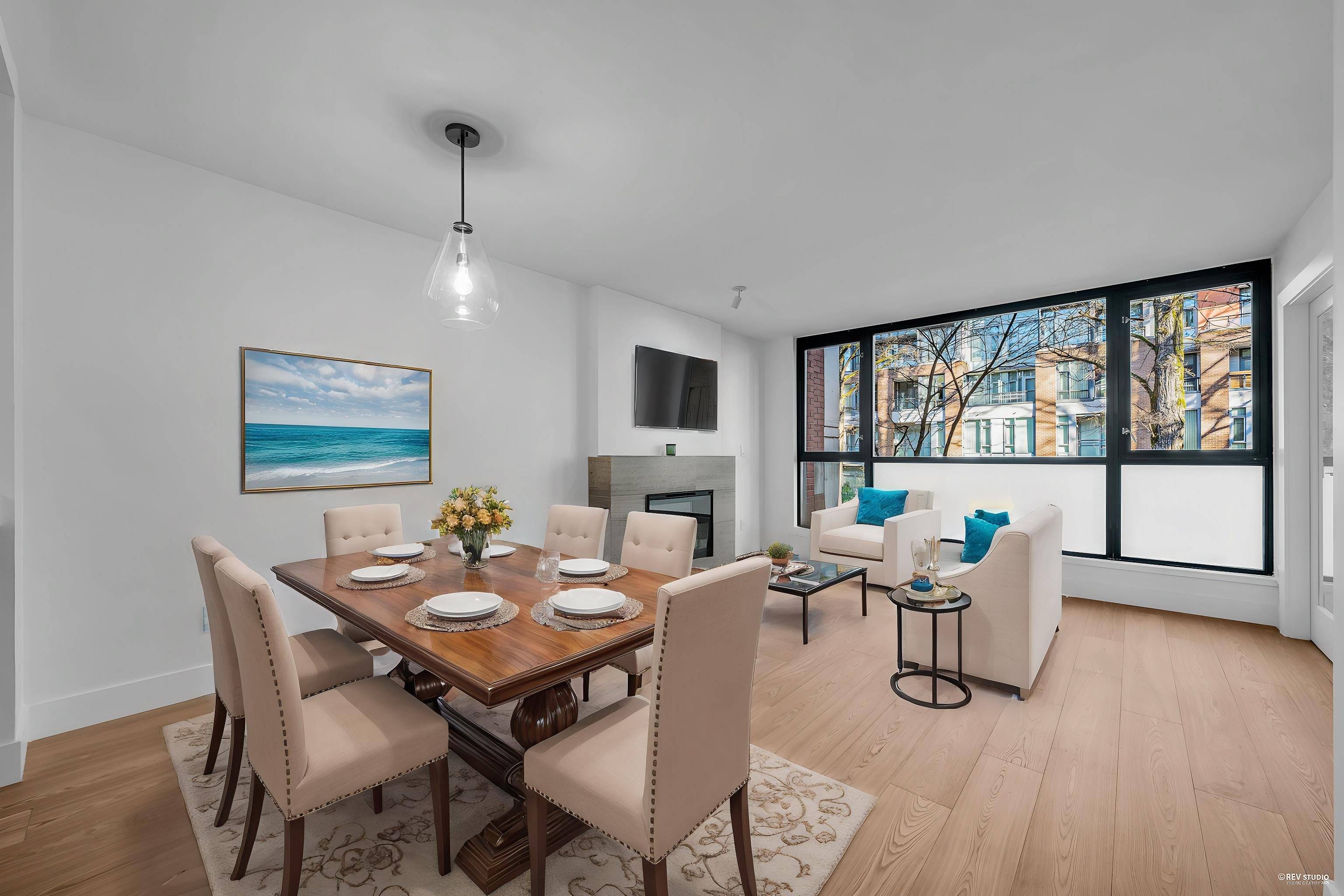 Vancouver, BC V6J 2B3,2036 W 10th AVE #202