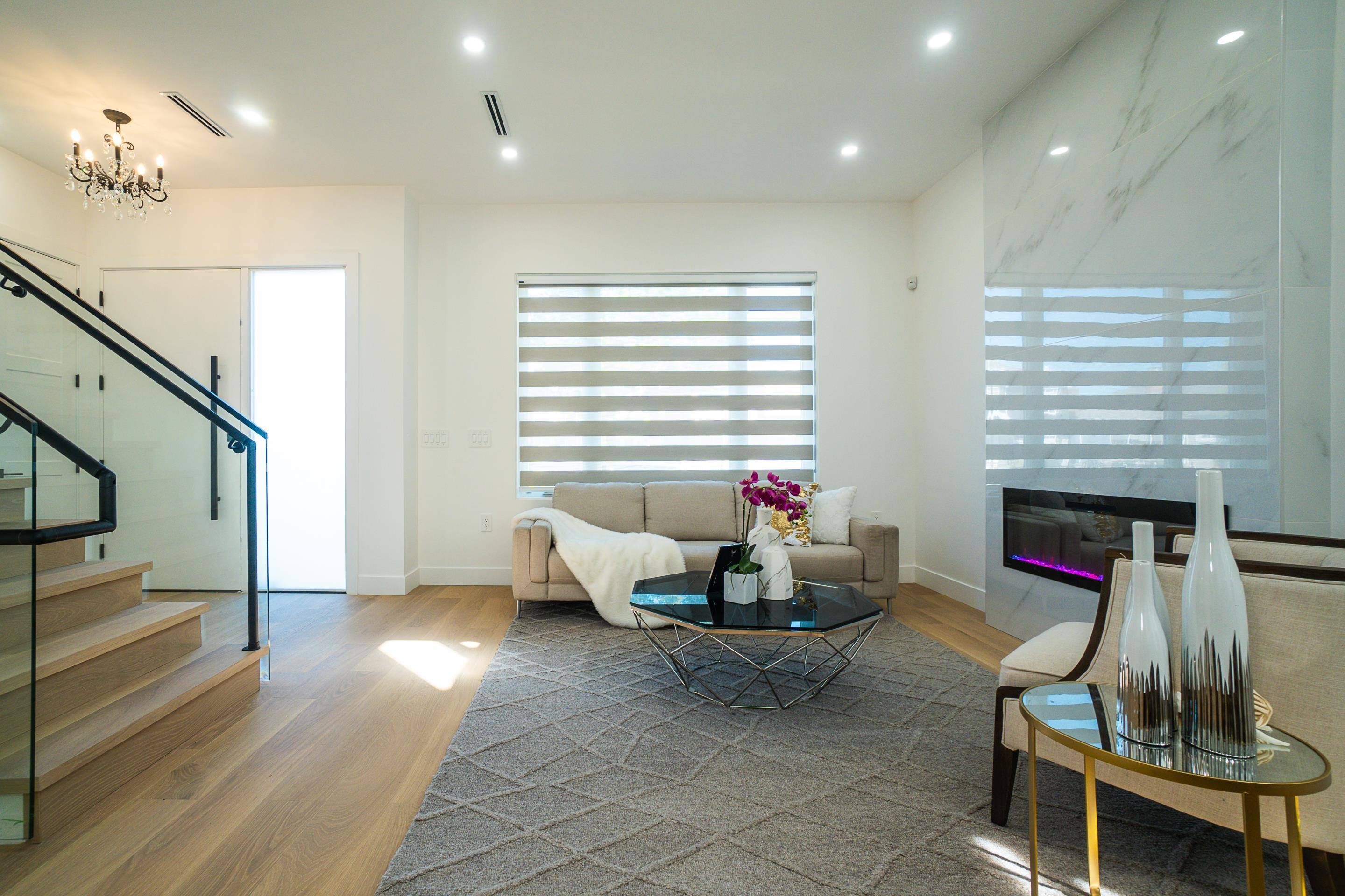 Burnaby, BC V5C 2M2,4152 Pender ST