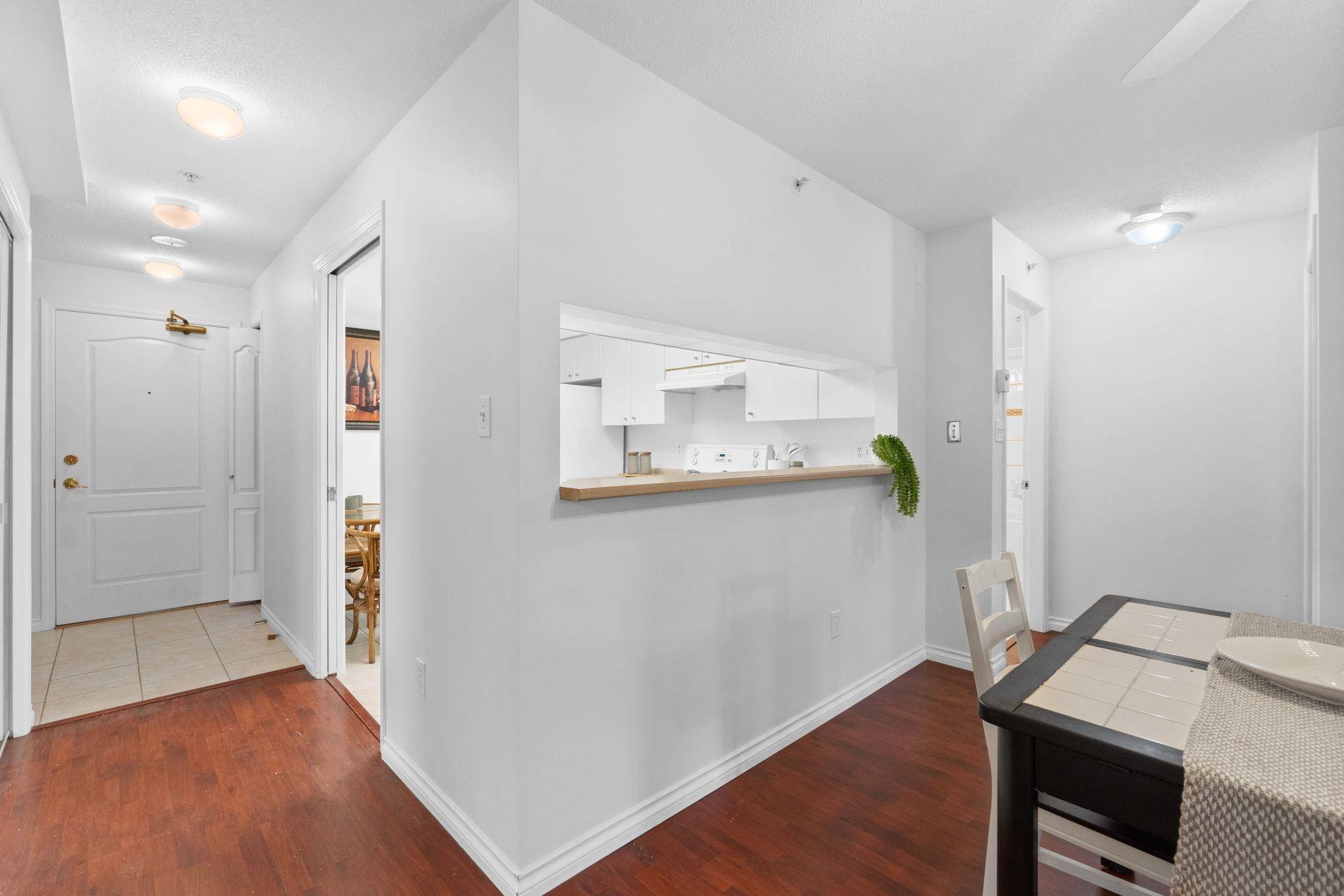 Coquitlam, BC V3B 7Z6,1196 Pipeline RD #107