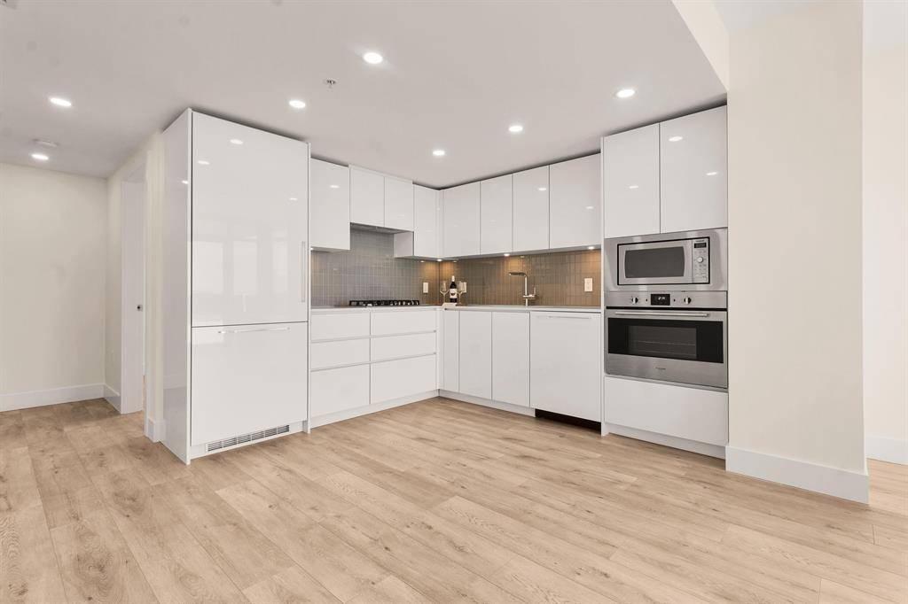 Surrey, BC V3T 1W6,10428 Whalley Blvd BLVD #2502