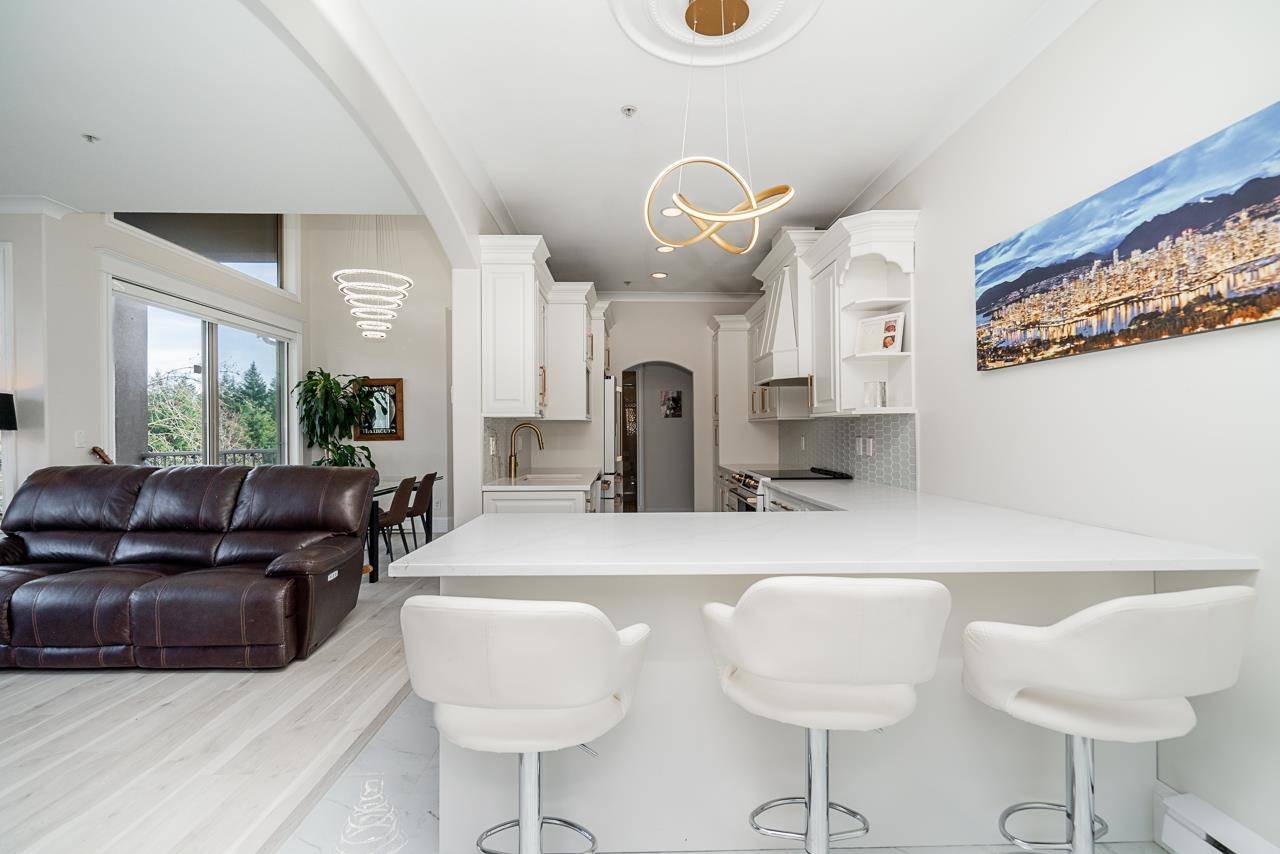 Coquitlam, BC V3E 3J2,3176 Plateau BLVD #408