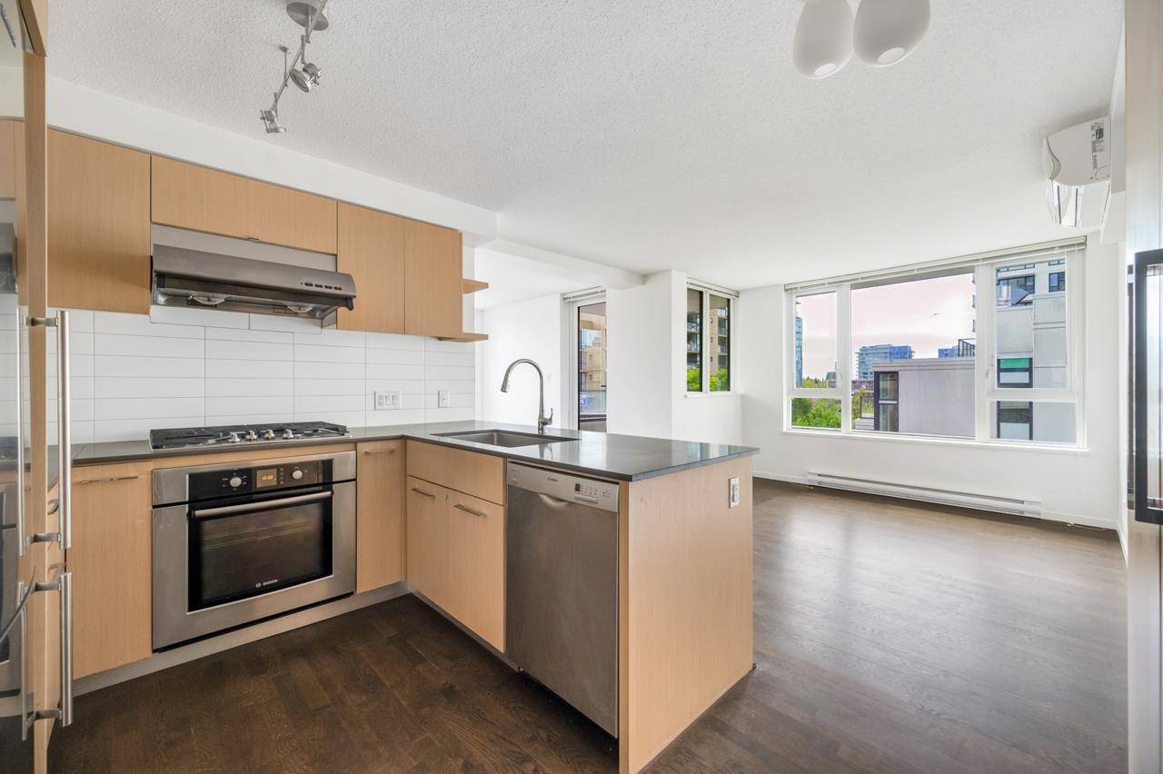 Richmond, BC V6X 0K7,7979 Firbridge WAY #707