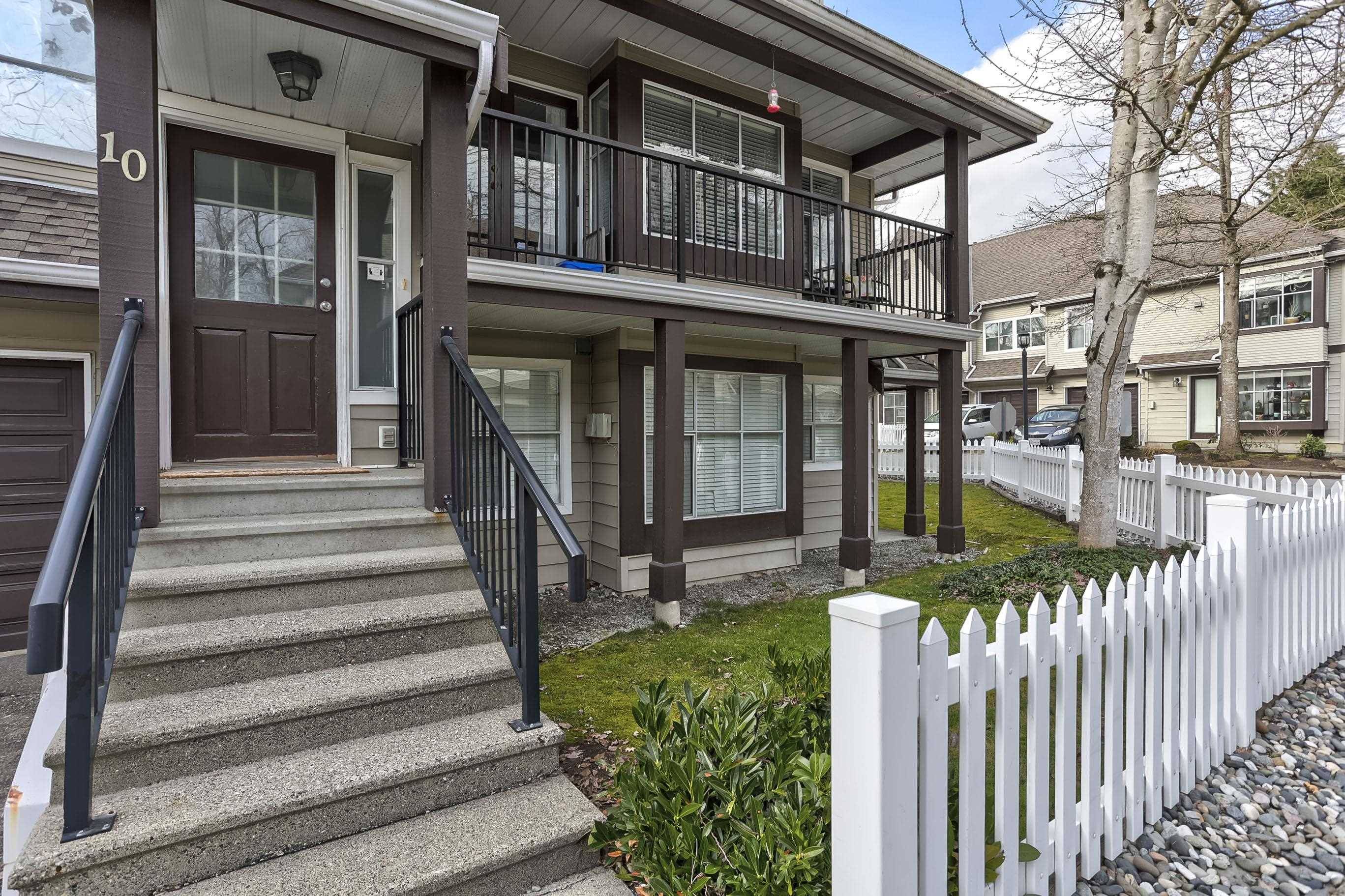 Maple Ridge, BC V4R 2C3,12099 237 ST #10