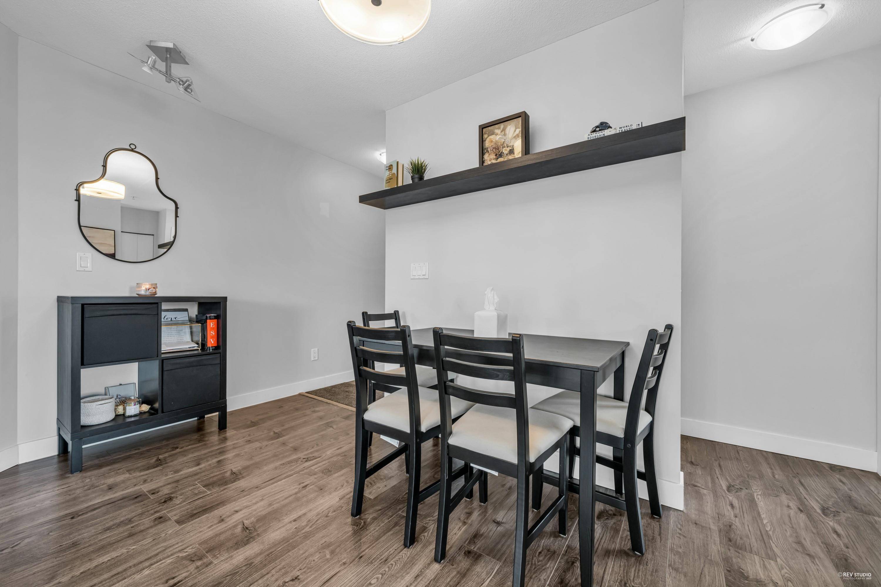 Surrey, BC V4N 0Z8,6815 188 ST #204