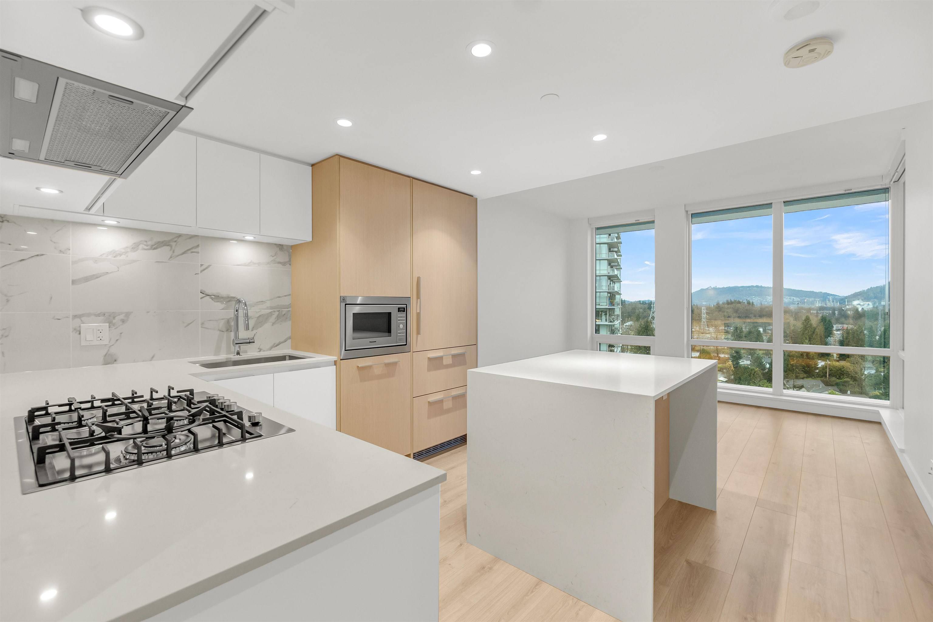 North Vancouver, BC V7J 0E6,1500 Fern ST #1205