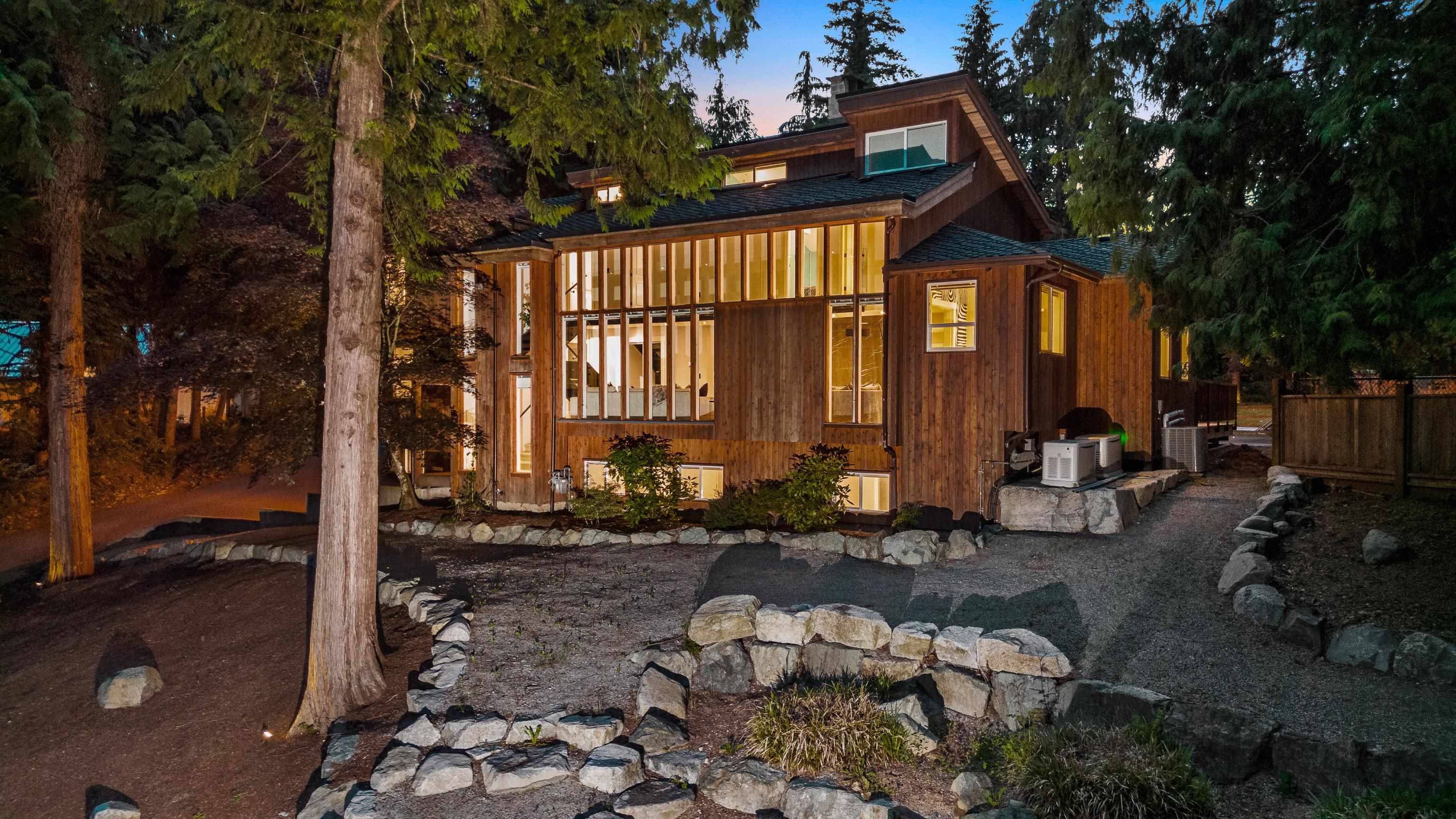 Maple Ridge, BC V2W 1H4,25011 Ferguson AVE