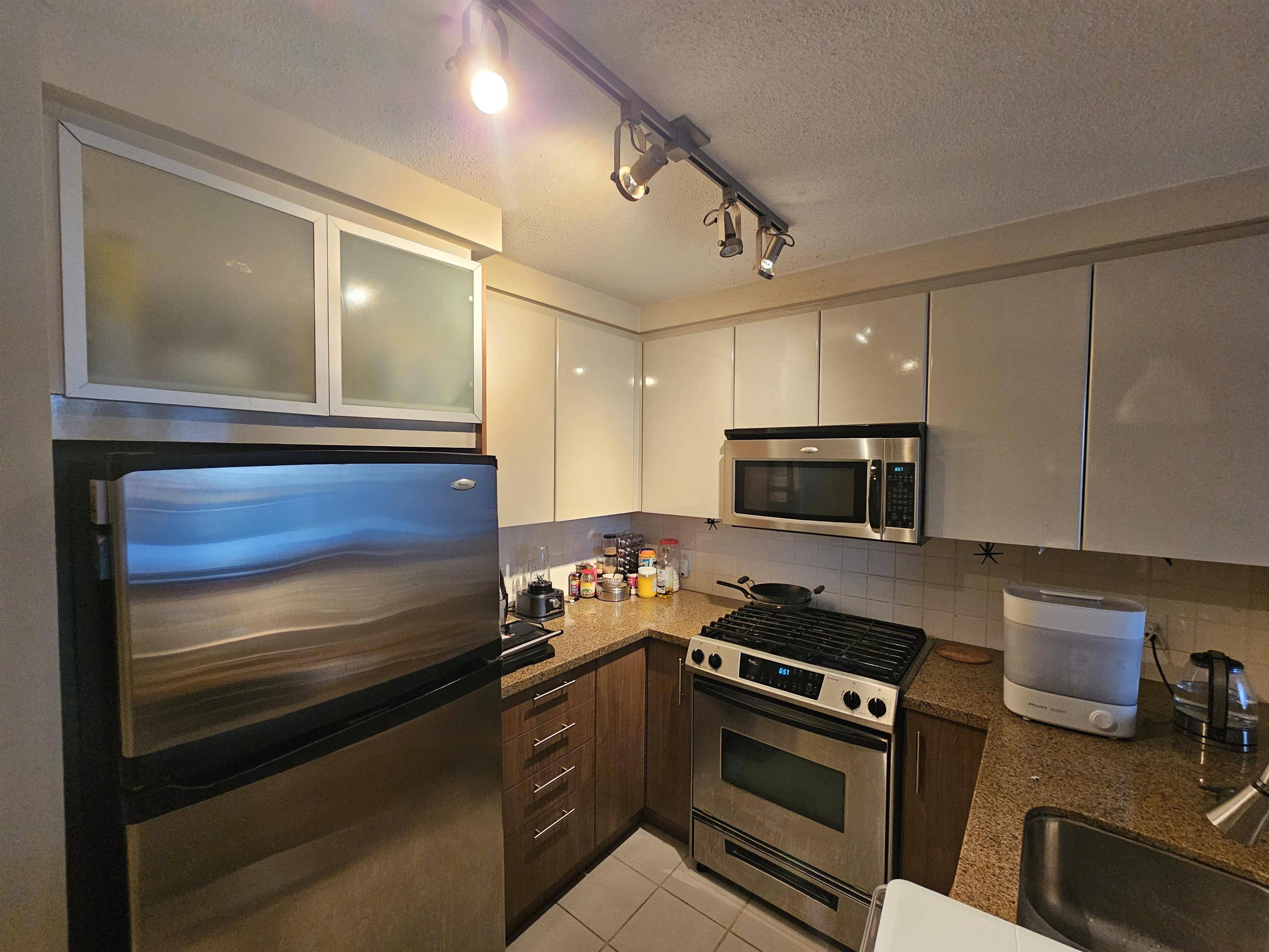 Burnaby, BC V5C 0B2,2289 Yukon CRES #1703