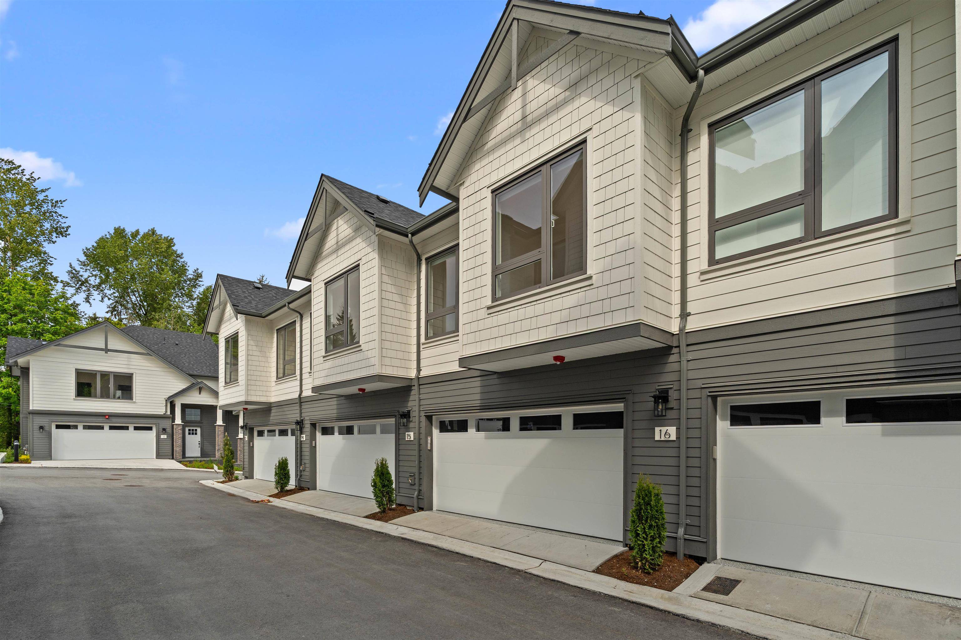 Surrey, BC V7N 4T2,16358 90 AVE #15