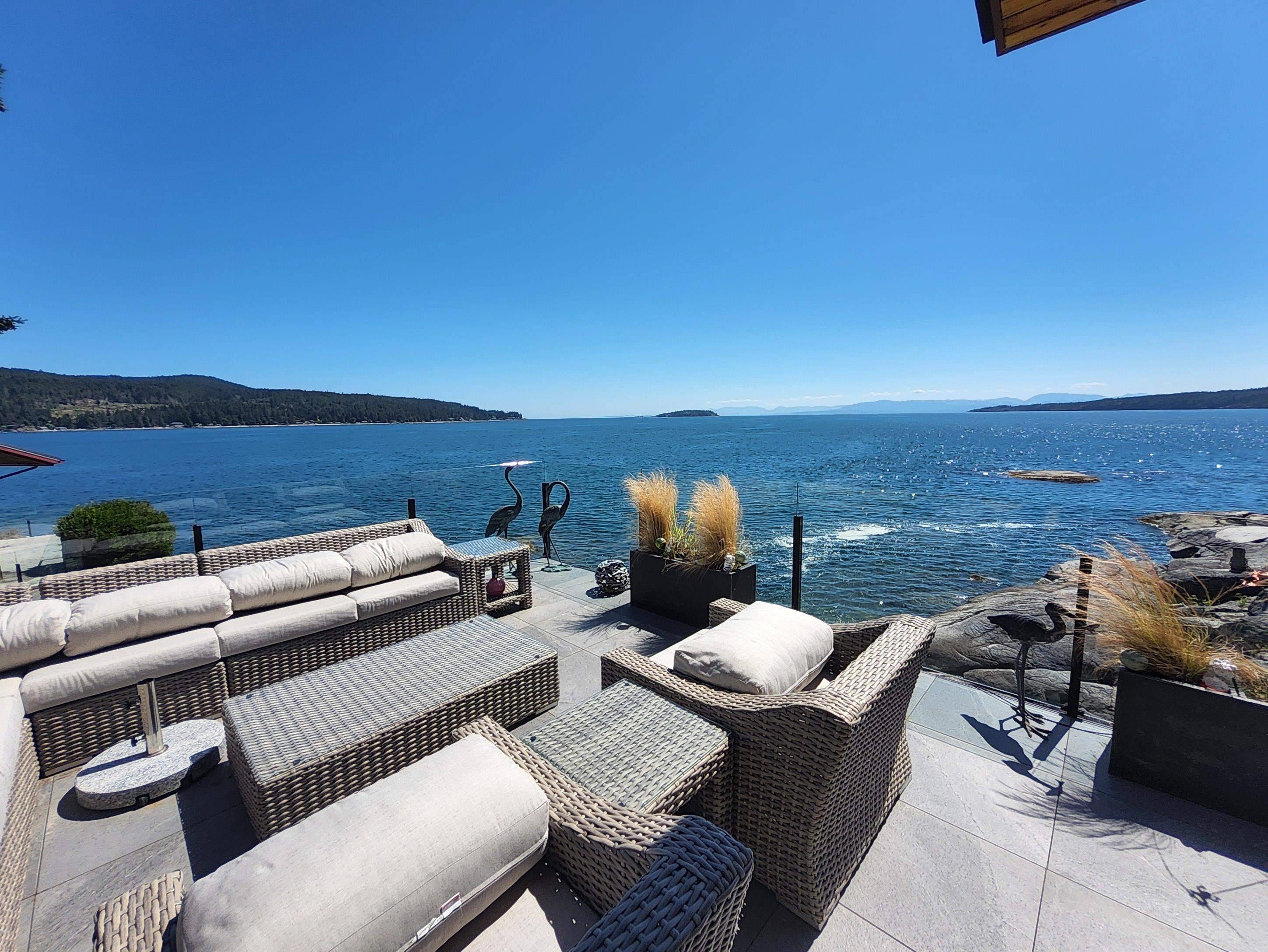 Halfmoon Bay, BC V0N 1Y2,9217 Truman RD