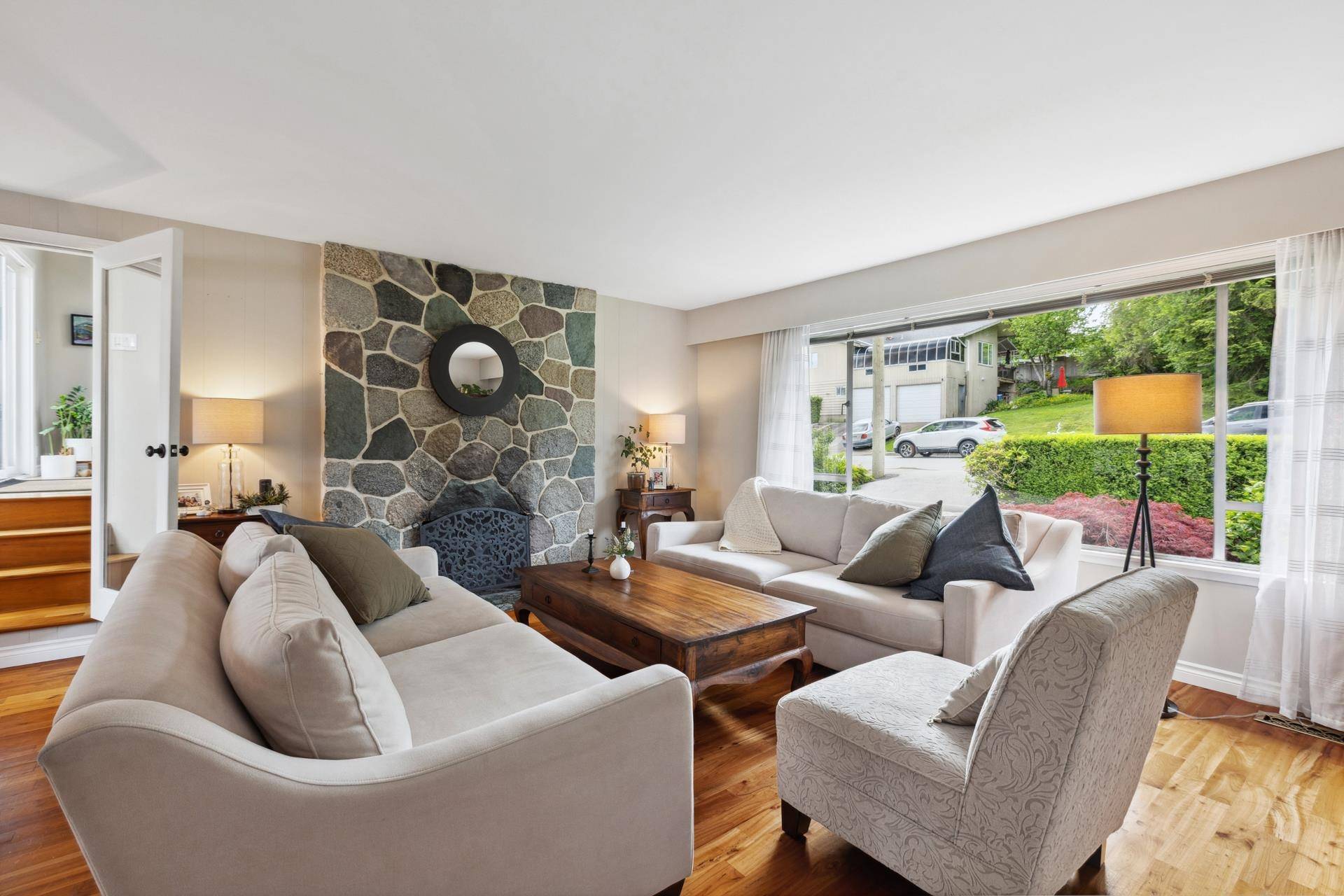 North Vancouver, BC V7G 1R7,1170 Beaufort RD