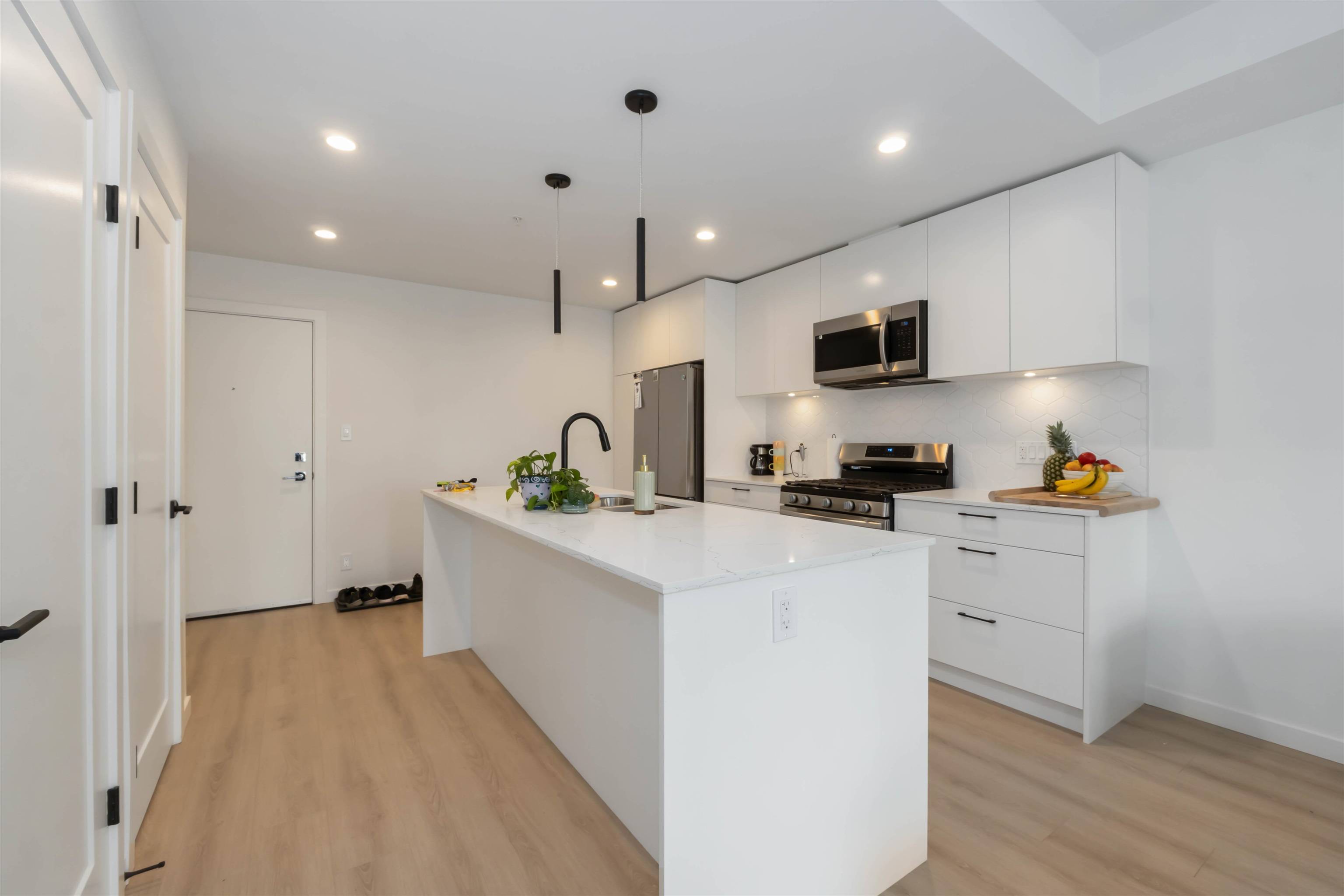Langley, BC V2Y 3Z2,20078 85 AVE #A207