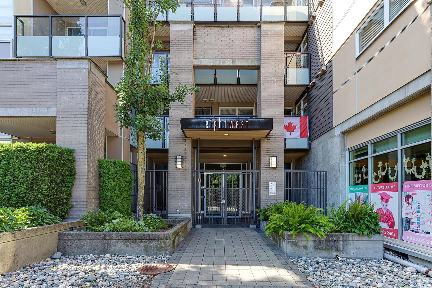 New Westminster, BC V3L 0E8,55 Eighth AVE #208