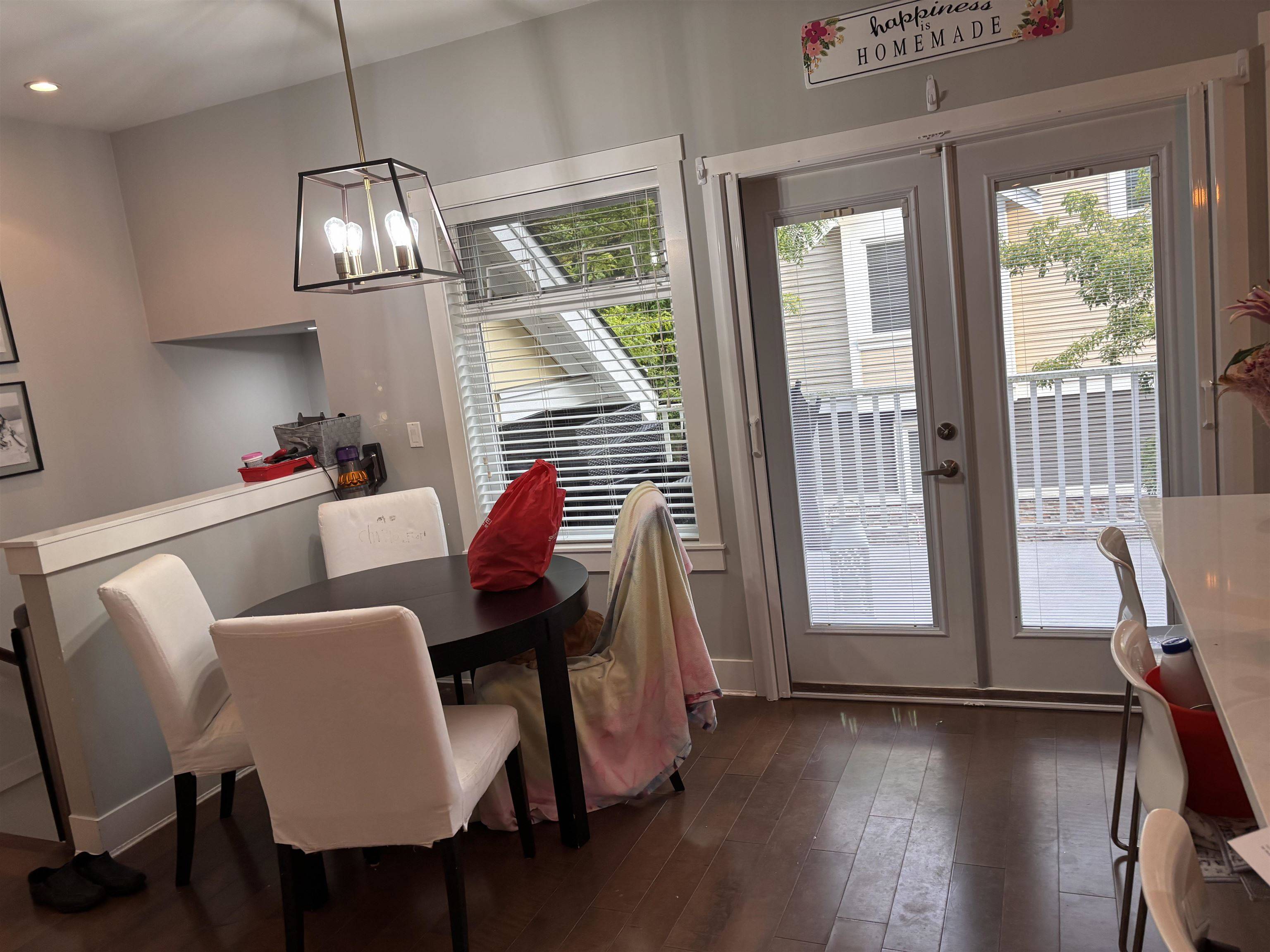 Langley, BC V1M 0C5,9584 216 ST #15