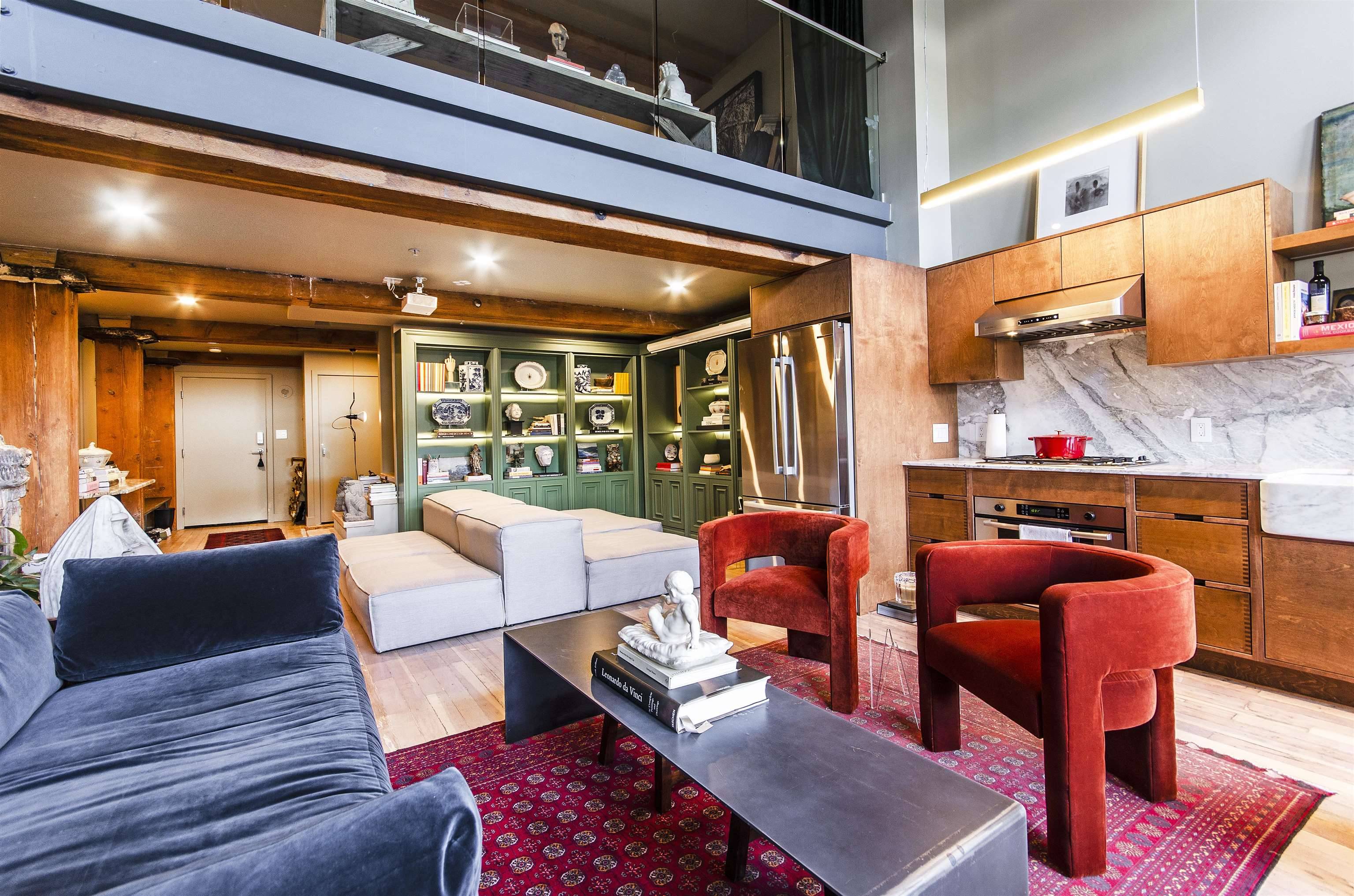 Vancouver, BC V6B 2L3,528 Beatty ST #302