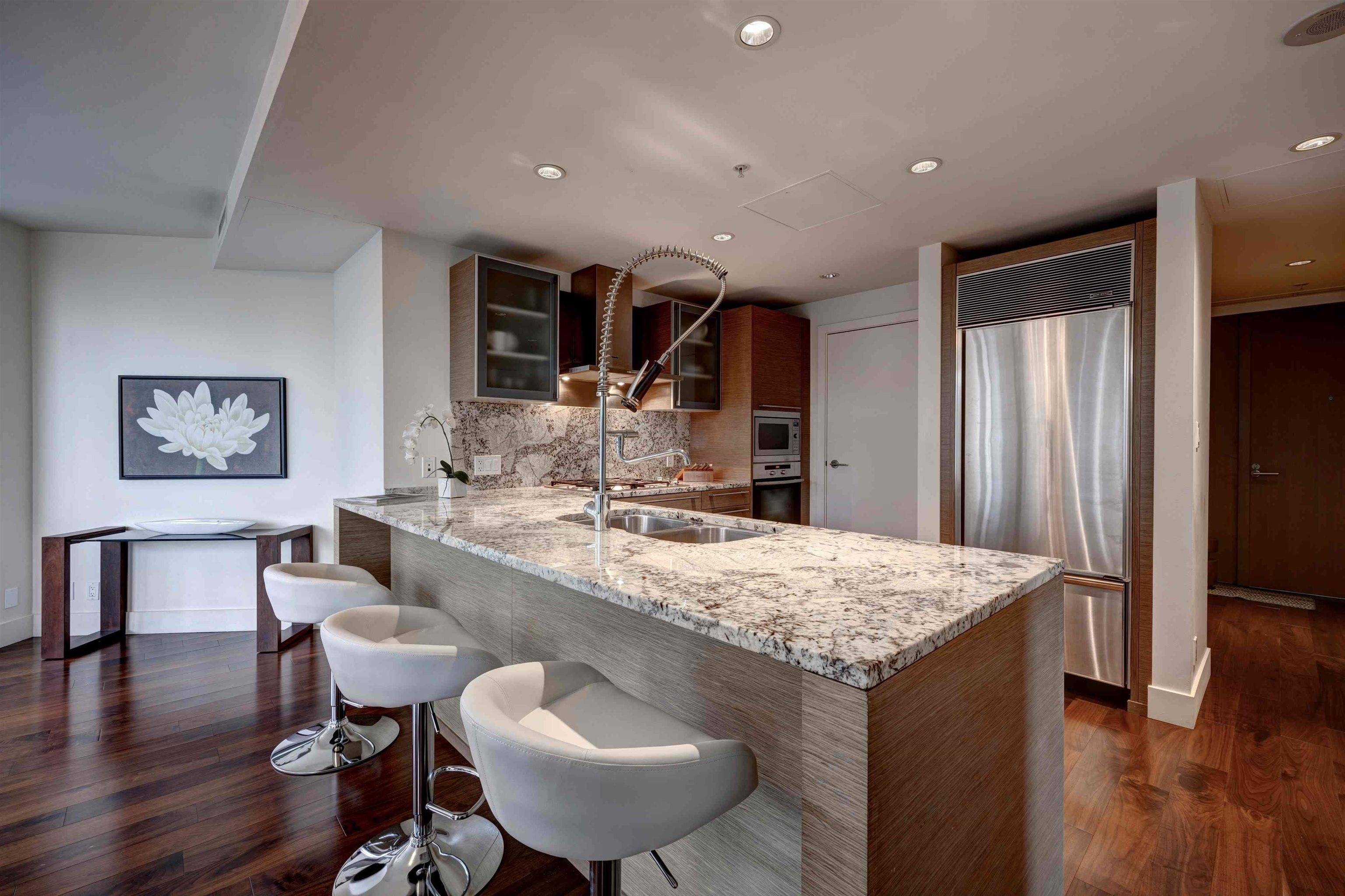 Vancouver, BC V6E 4V2,1111 Alberni ST #3008