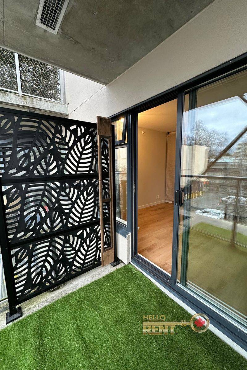 Vancouver, BC V6K 4T1,2228 Marstrand AVE #403