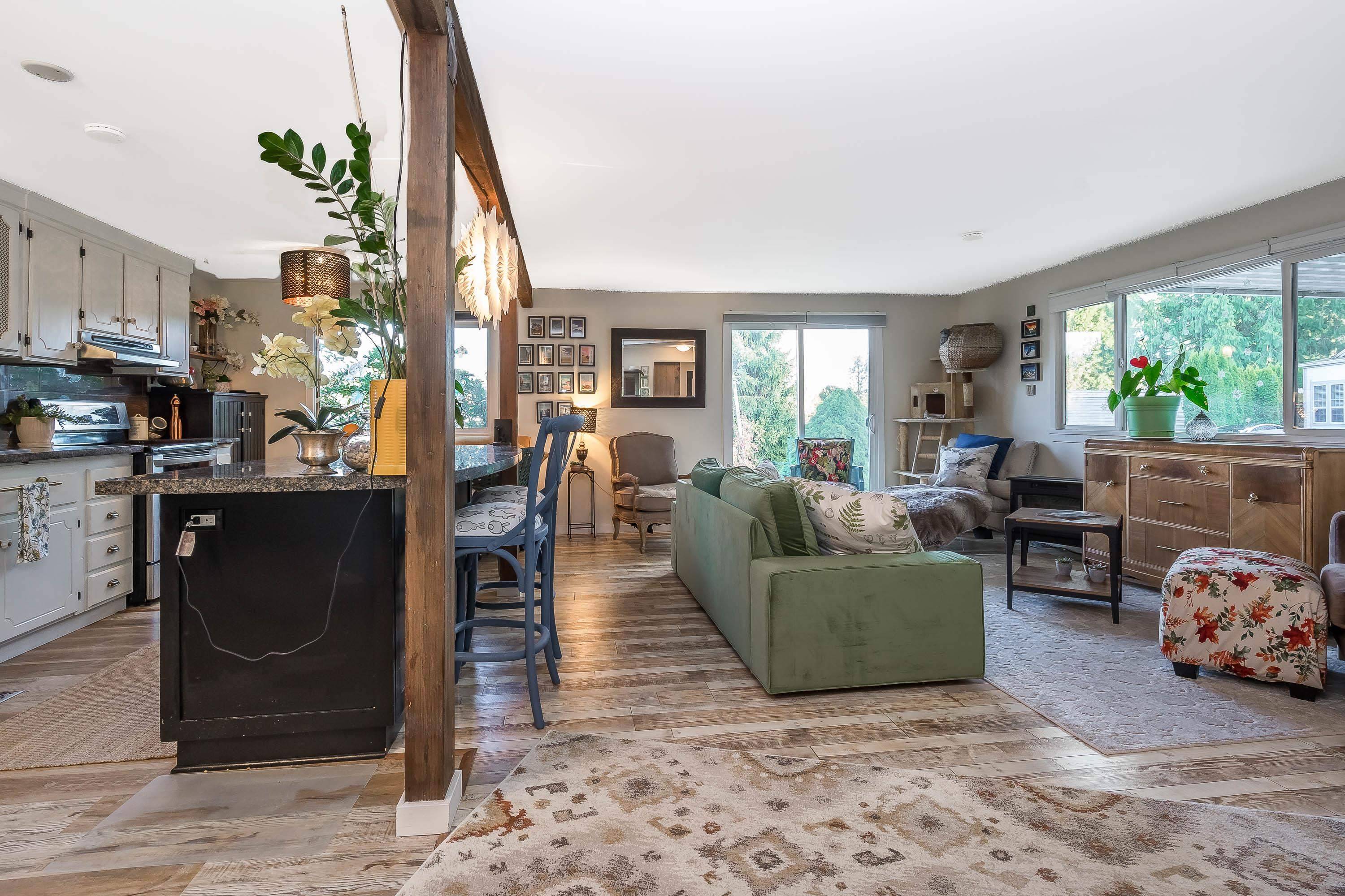 Surrey, BC V4A 4X4,1840 160 ST #6