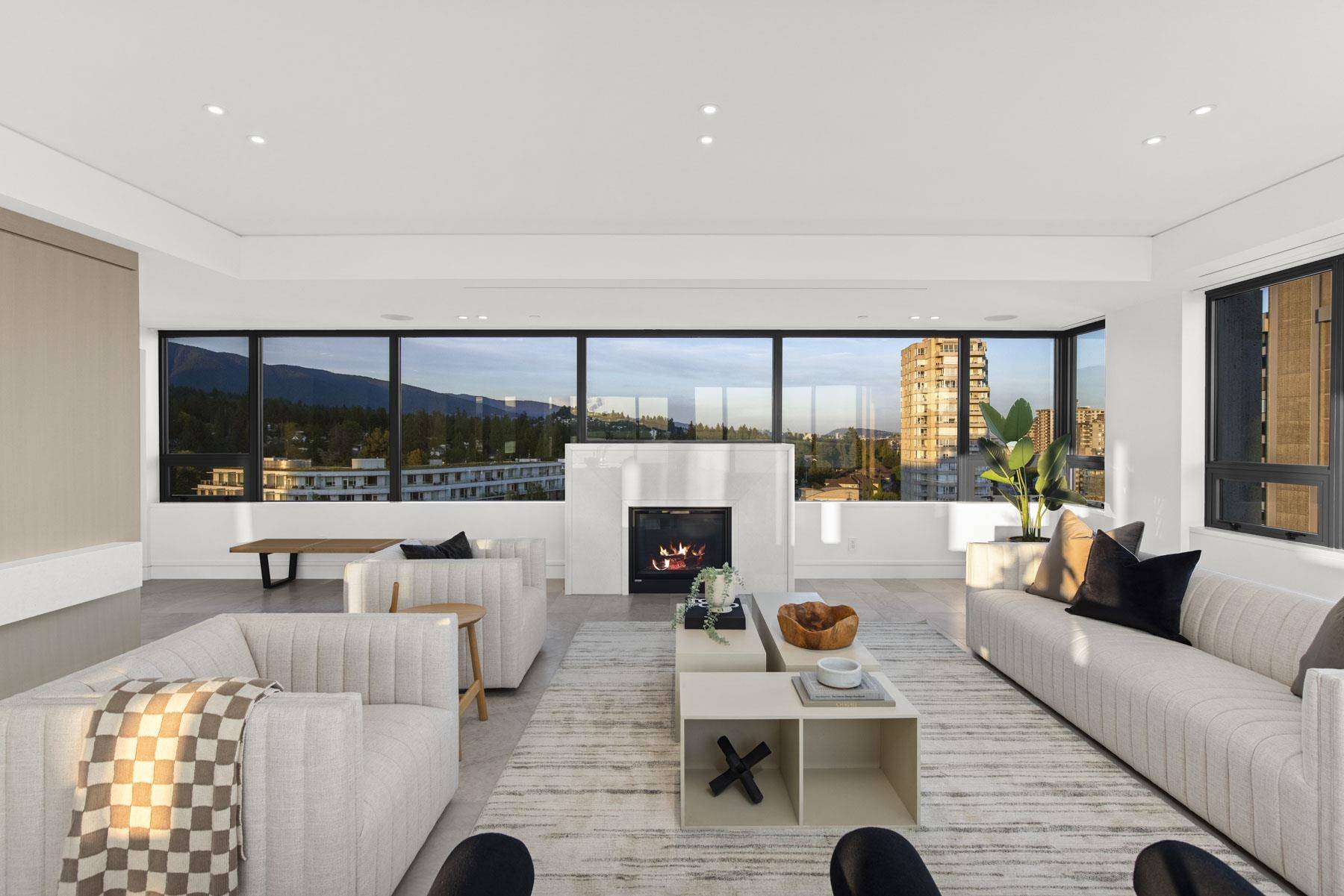 West Vancouver, BC V7V 1C6,2250 Bellevue AVE #12