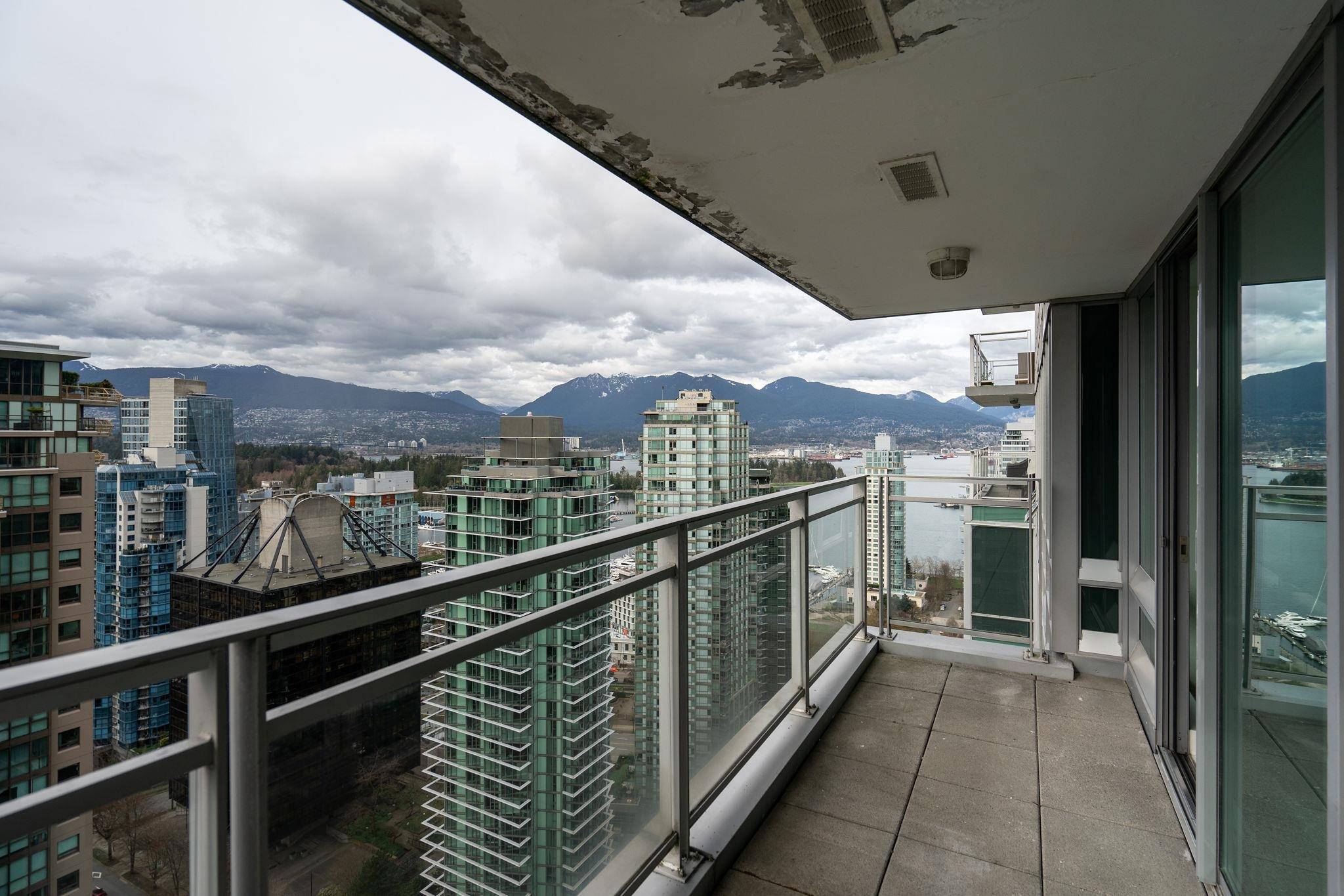 Vancouver, BC V6E 4R3,1288 W Georgia ST #2806