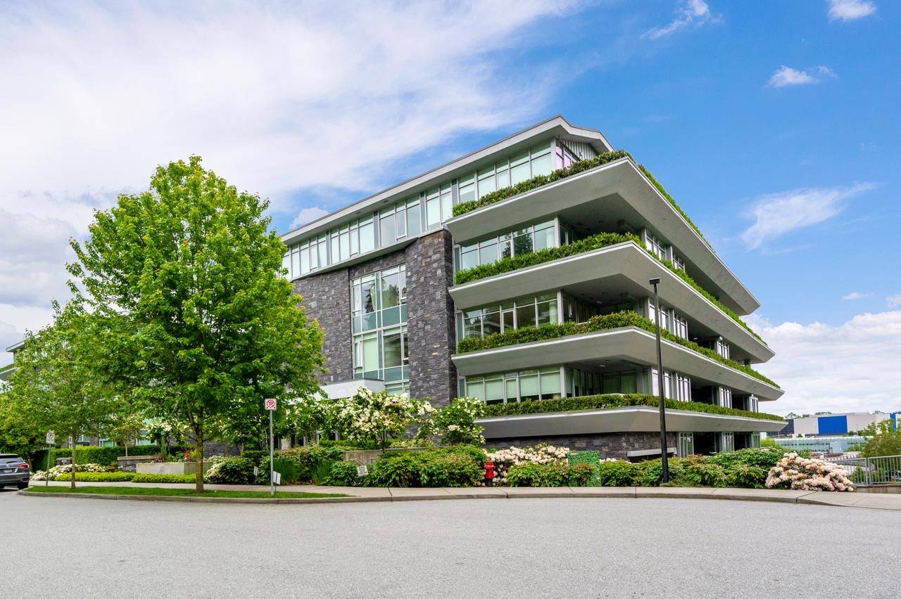 West Vancouver, BC V7T 0B1,888 Arthur Erickson PL #301