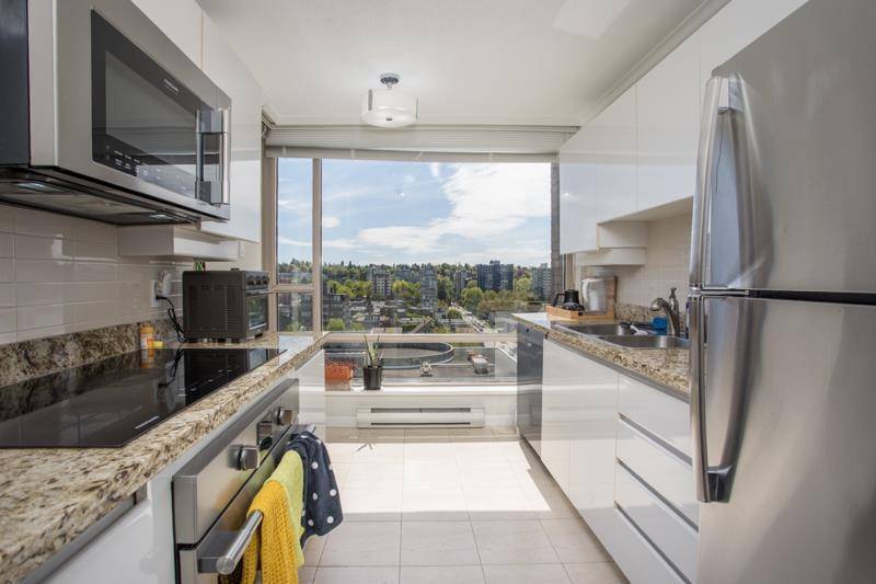 Vancouver, BC V6J 4R8,1590 W 8th AVE #1304