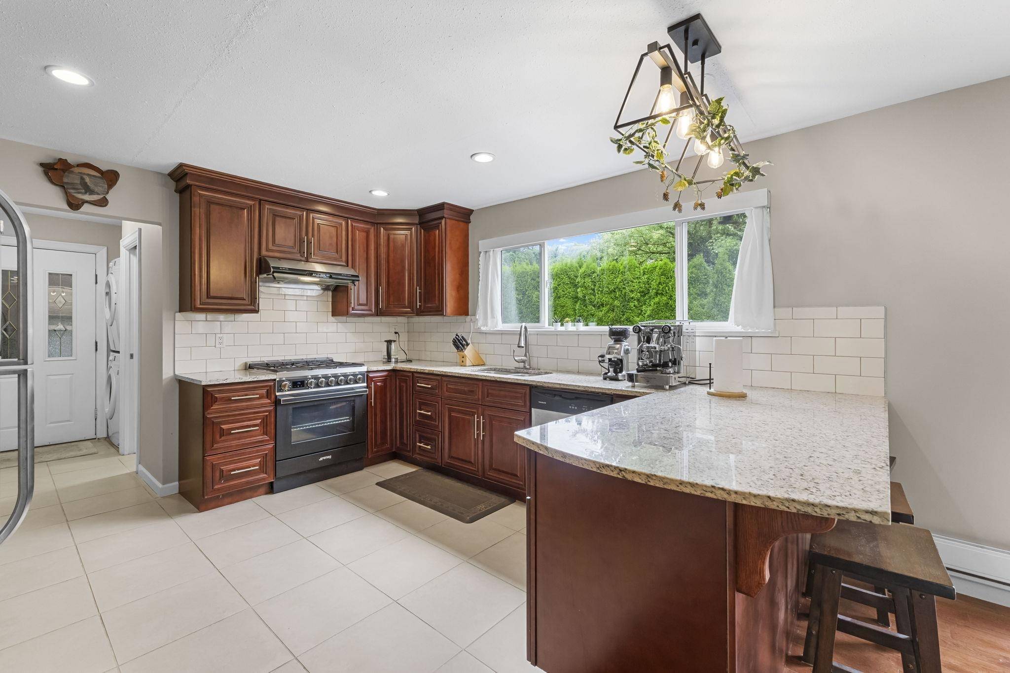Port Moody, BC V3H 2L3,3280 Portview PL