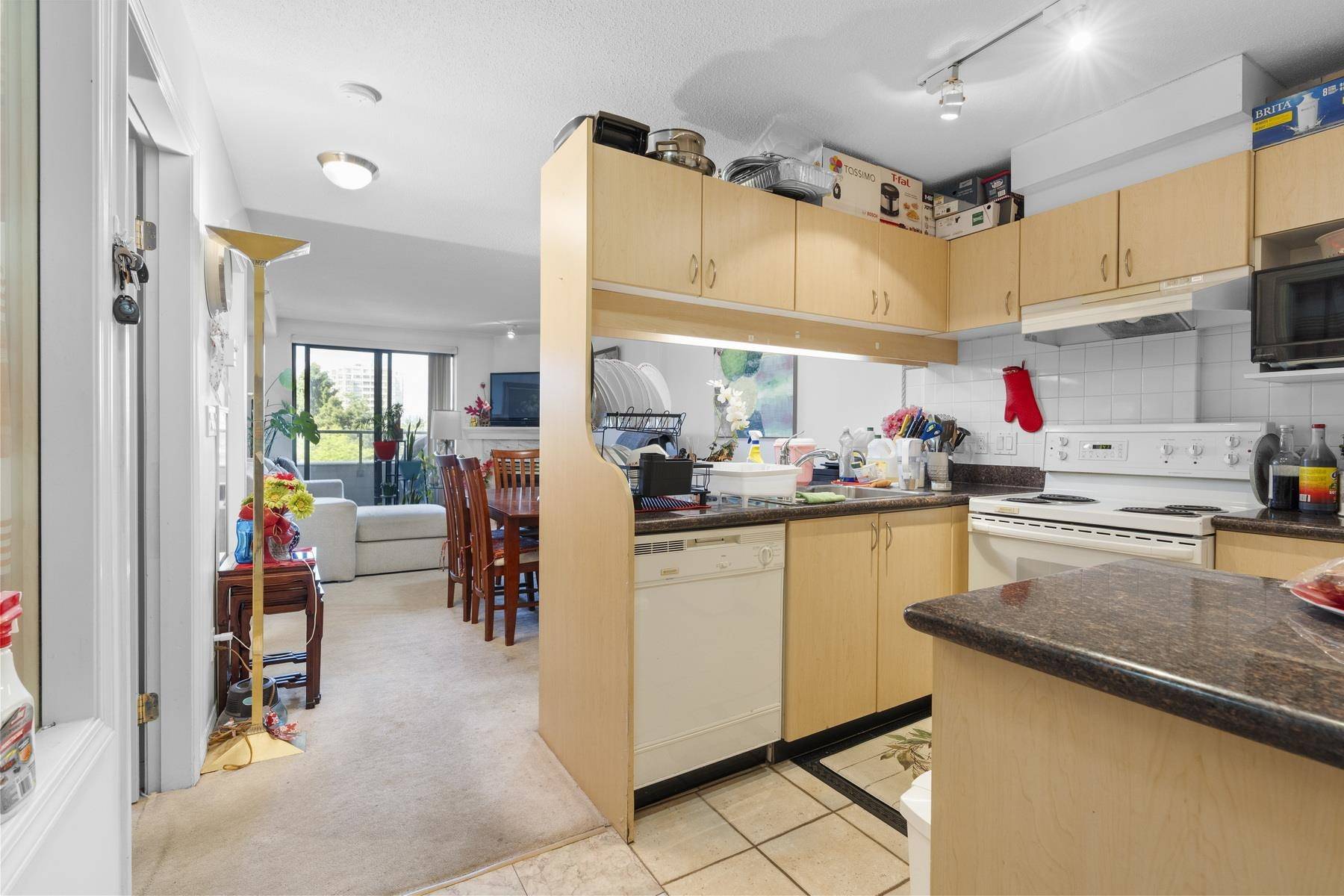 Richmond, BC V6Y 4C5,6611 Cooney RD #504