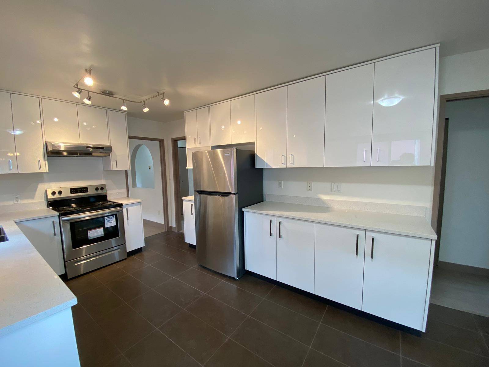 Vancouver, BC V5W 3K3,6372 Elgin ST