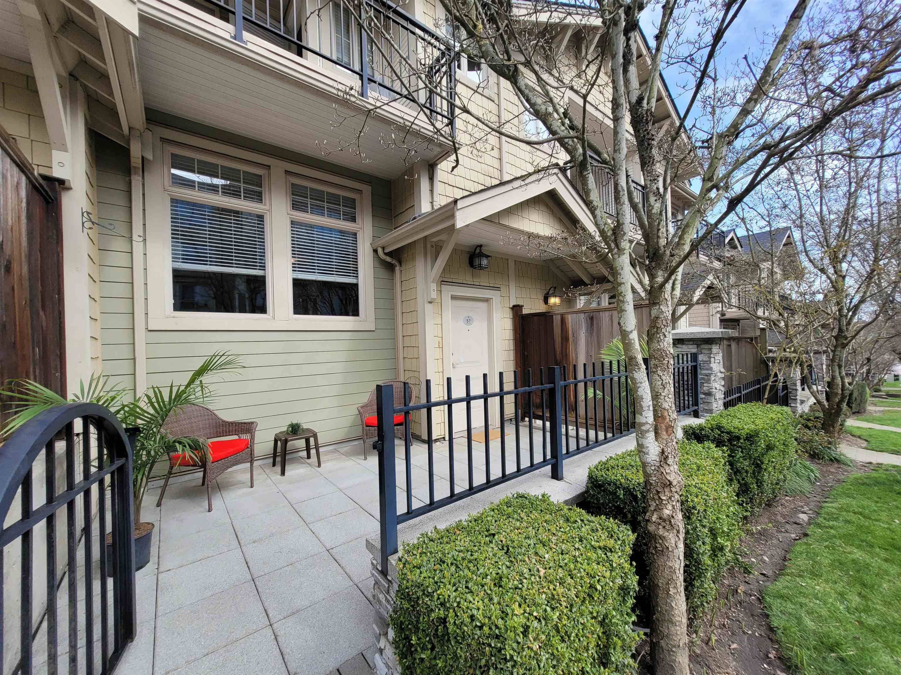 New Westminster, BC V3L 0A7,245 Francis WAY #57