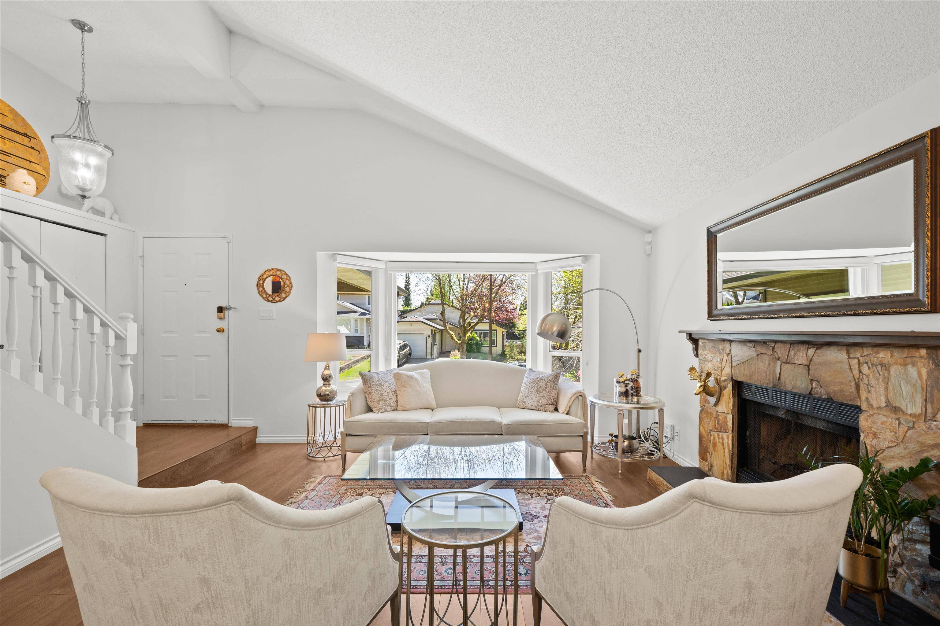 North Vancouver, BC V7H 2R6,3336 Manning CRES