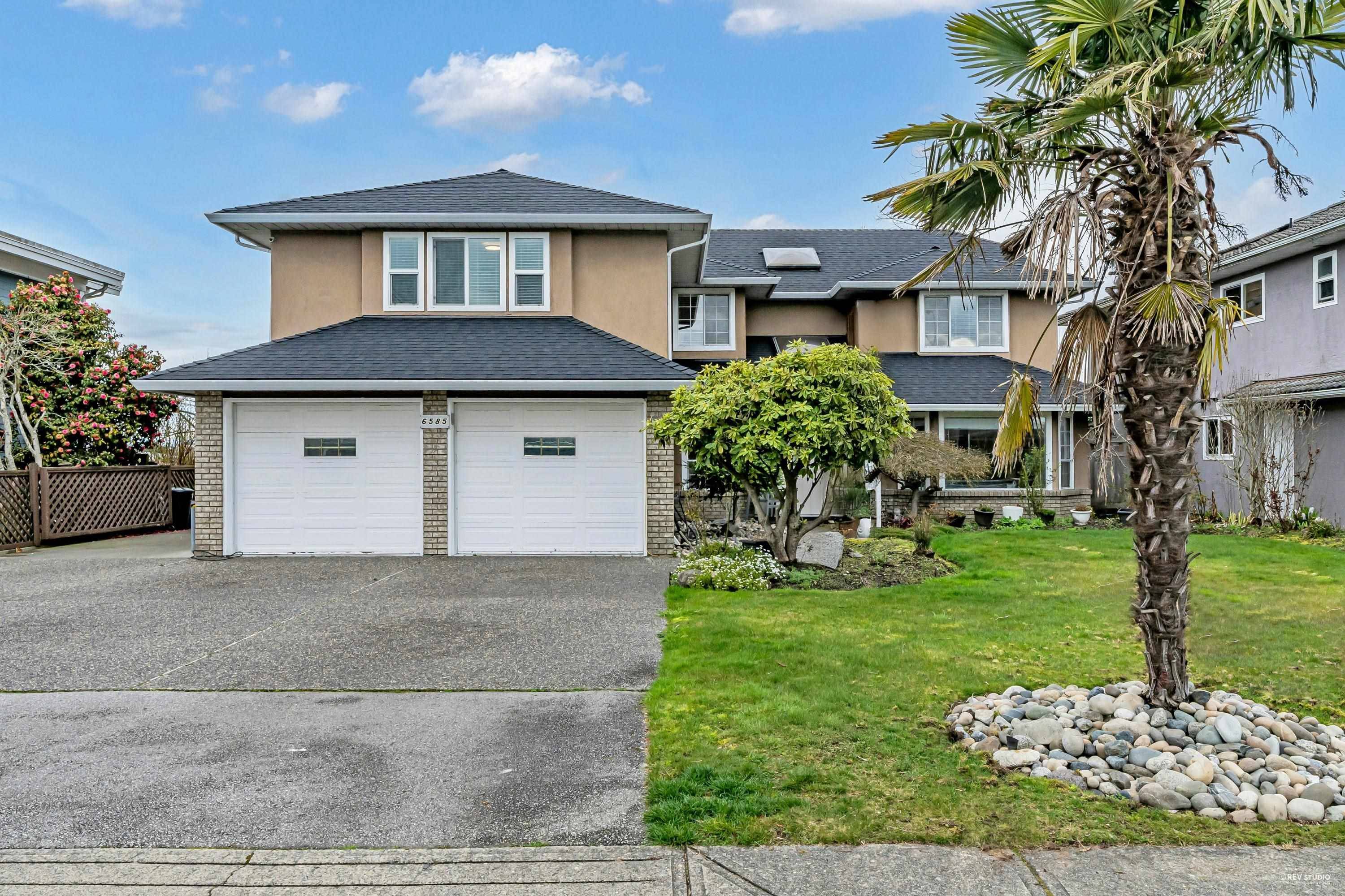 Delta, BC V4K 4Y7,6585 Holly Park DR