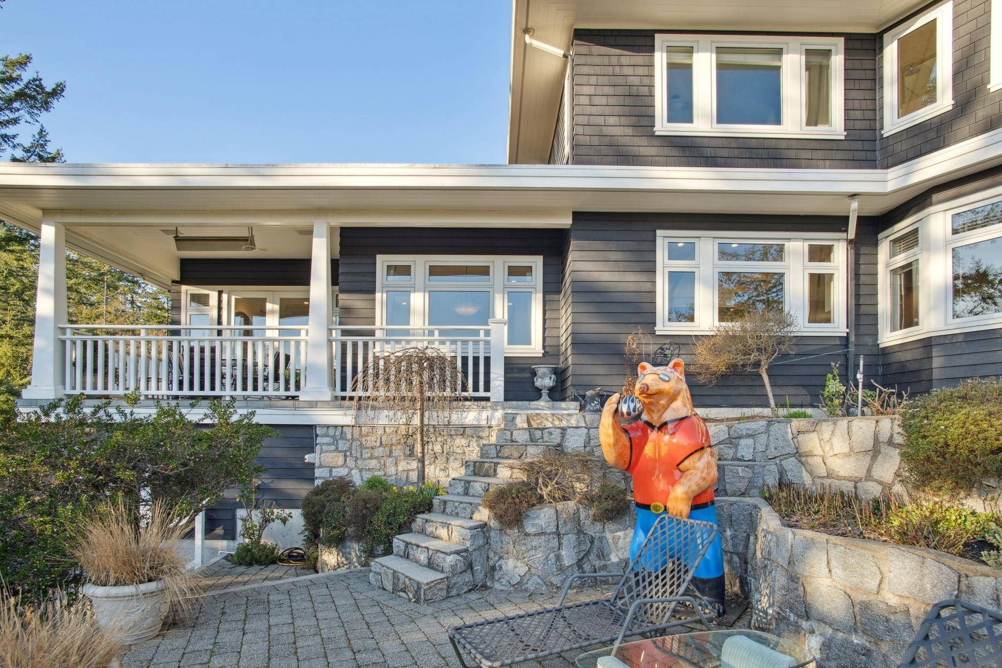 West Vancouver, BC V7W 3J3,4668 Headland DR