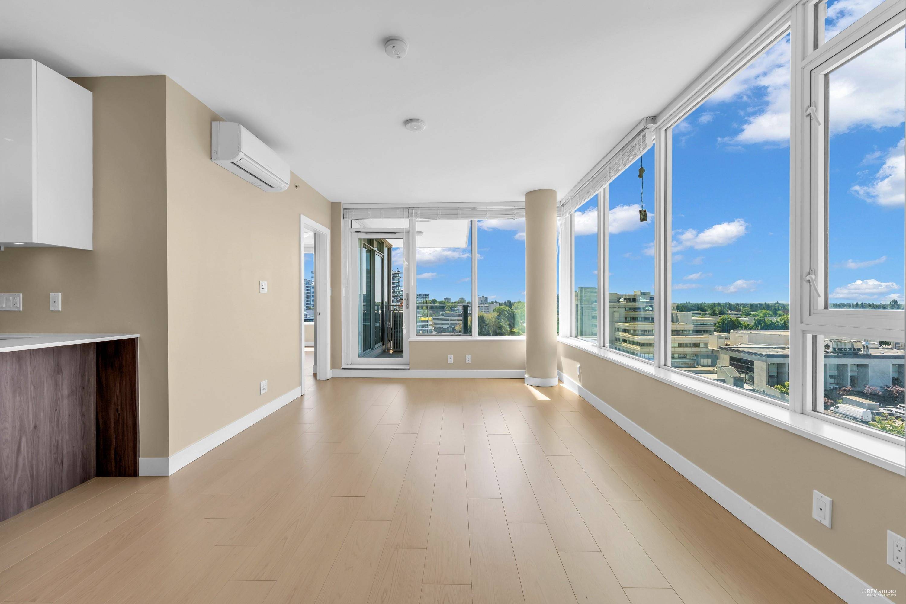 Richmond, BC V7C 4N1,6951 Elmbridge WAY #905