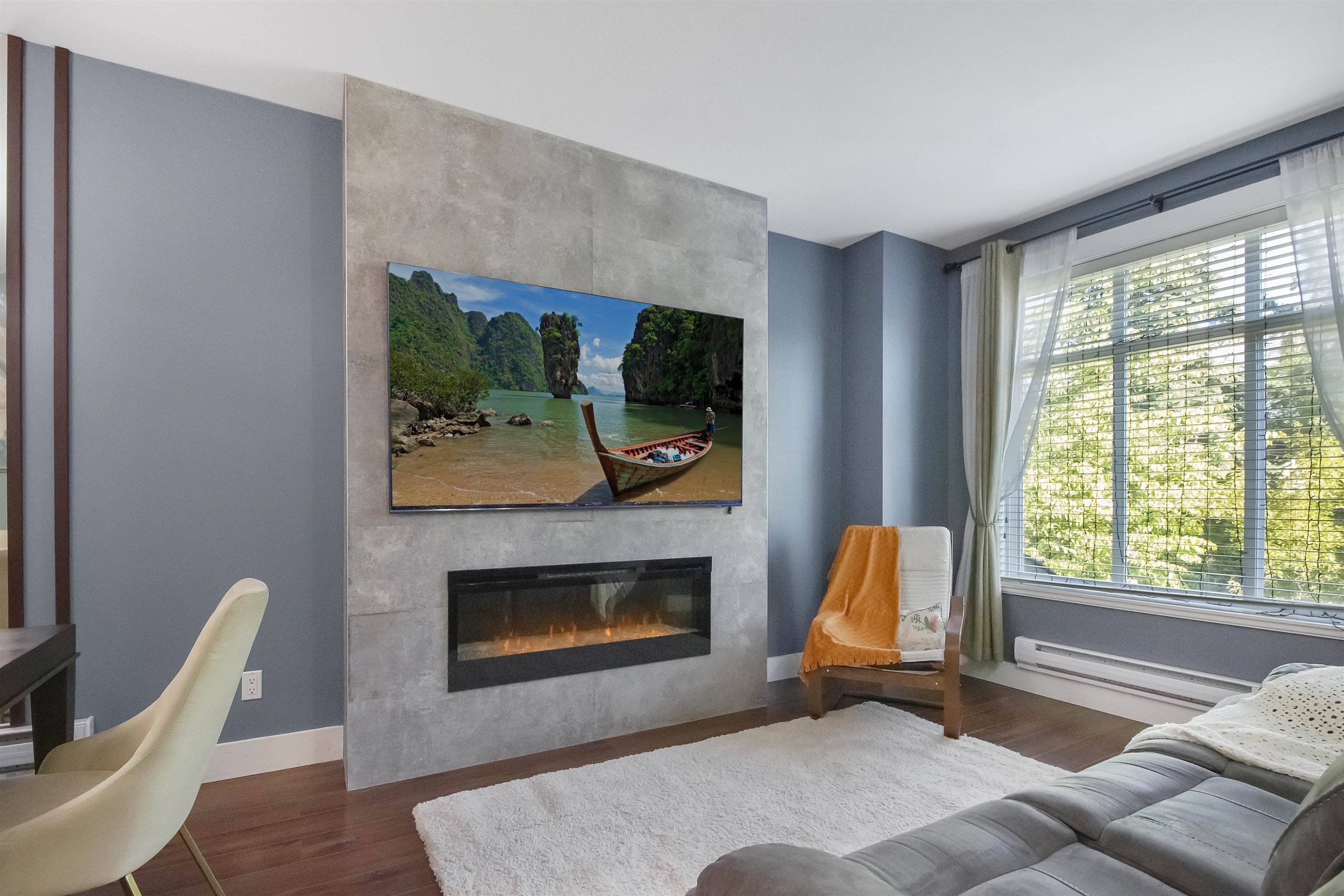 Surrey, BC V4N 6K8,8418 163 ST #17