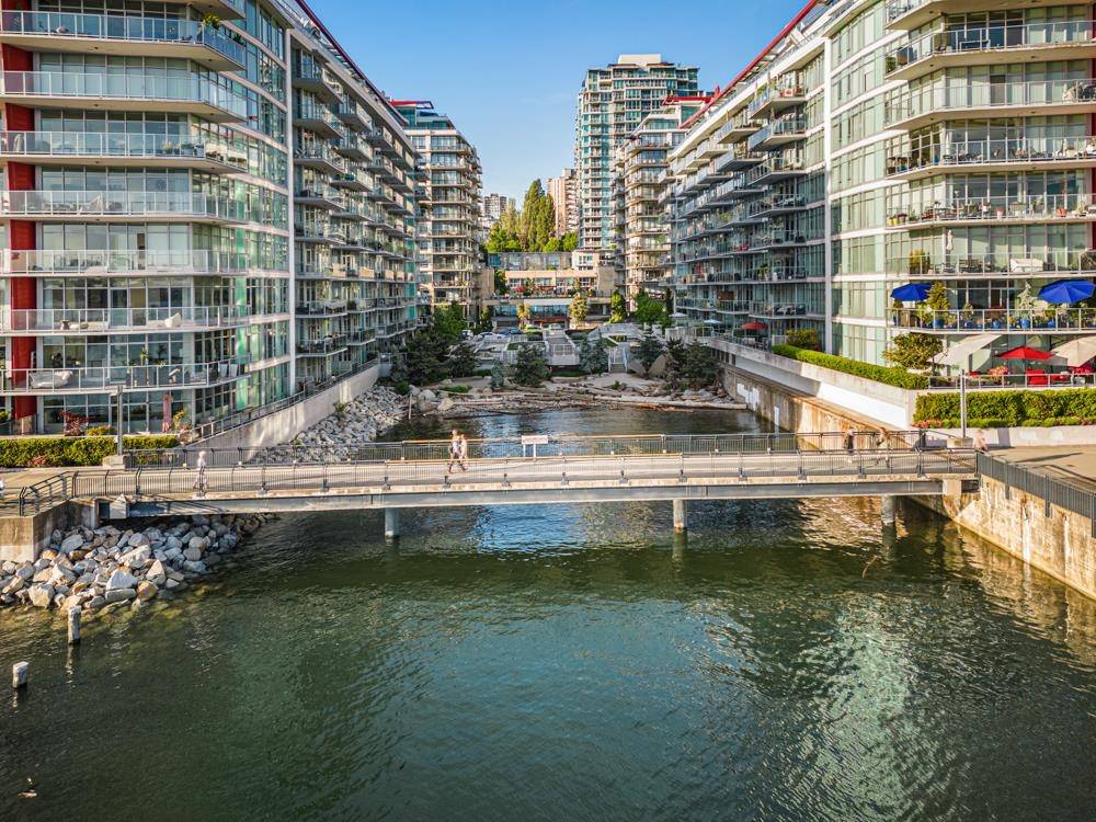 North Vancouver, BC V7L 0G2,185 Victory Ship WAY #305