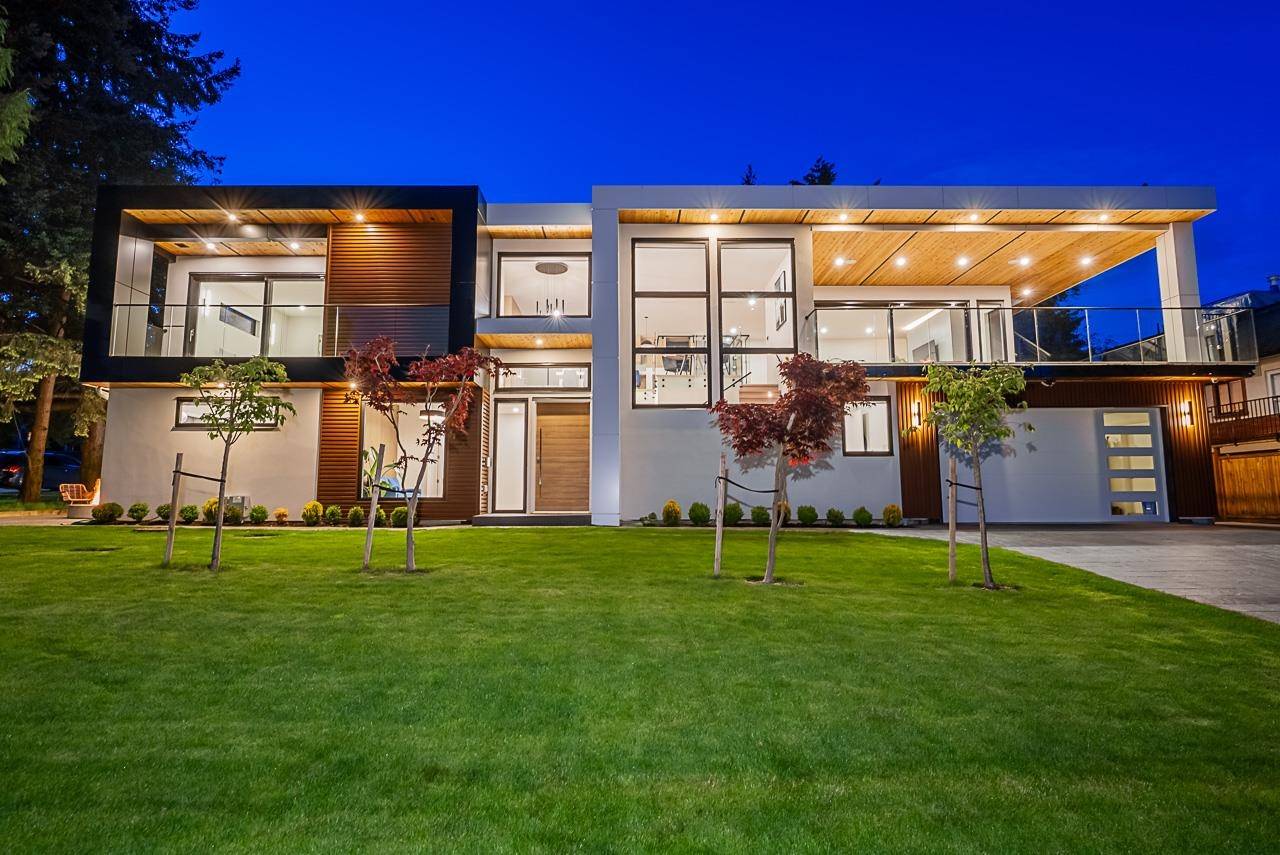 White Rock, BC V4B 1W8,15911 Cliff AVE