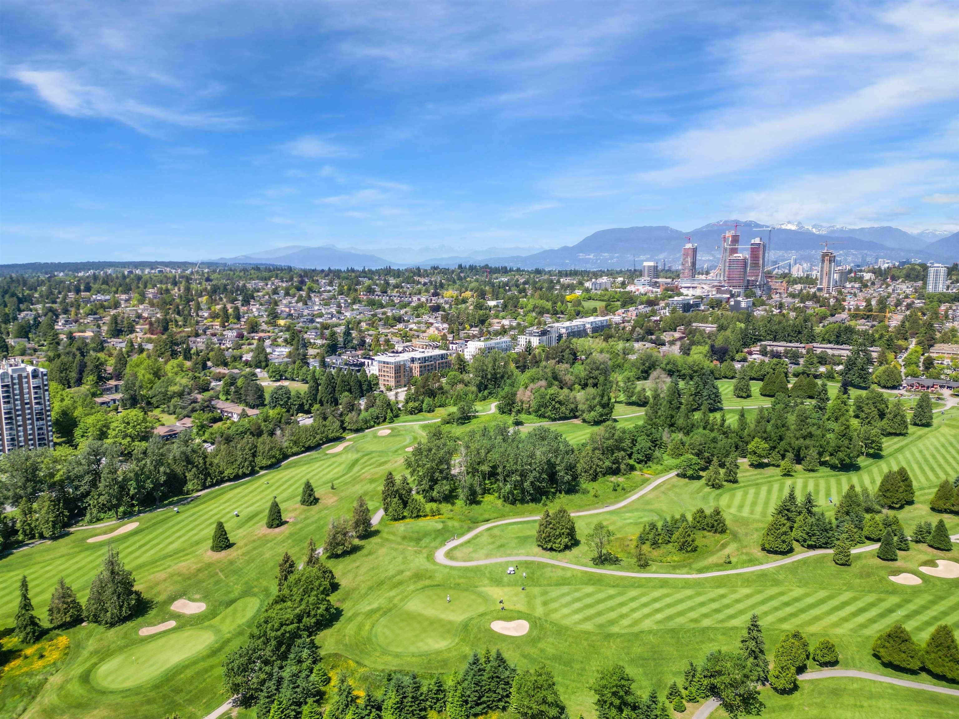Vancouver, BC V6P 0M4,6859 Cambie ST #305