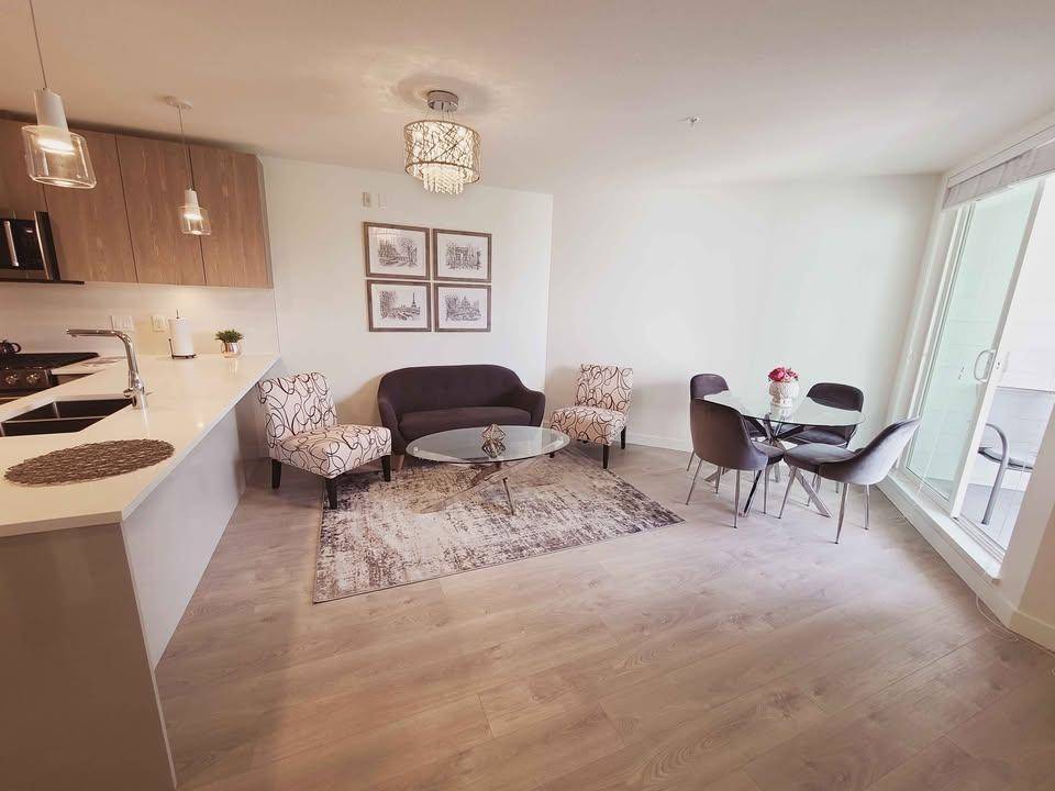 North Vancouver, BC V7L 0H1,108 E 8th ST #514