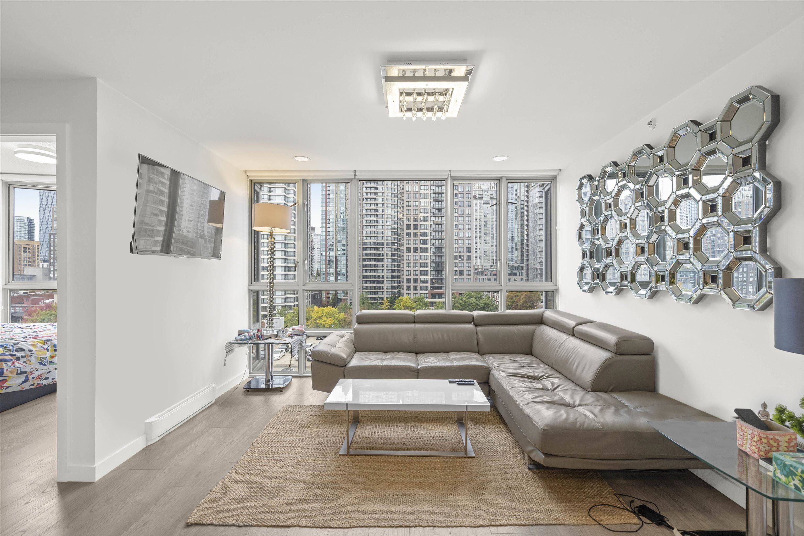 Vancouver, BC V6B 5Y1,930 Cambie ST #1205